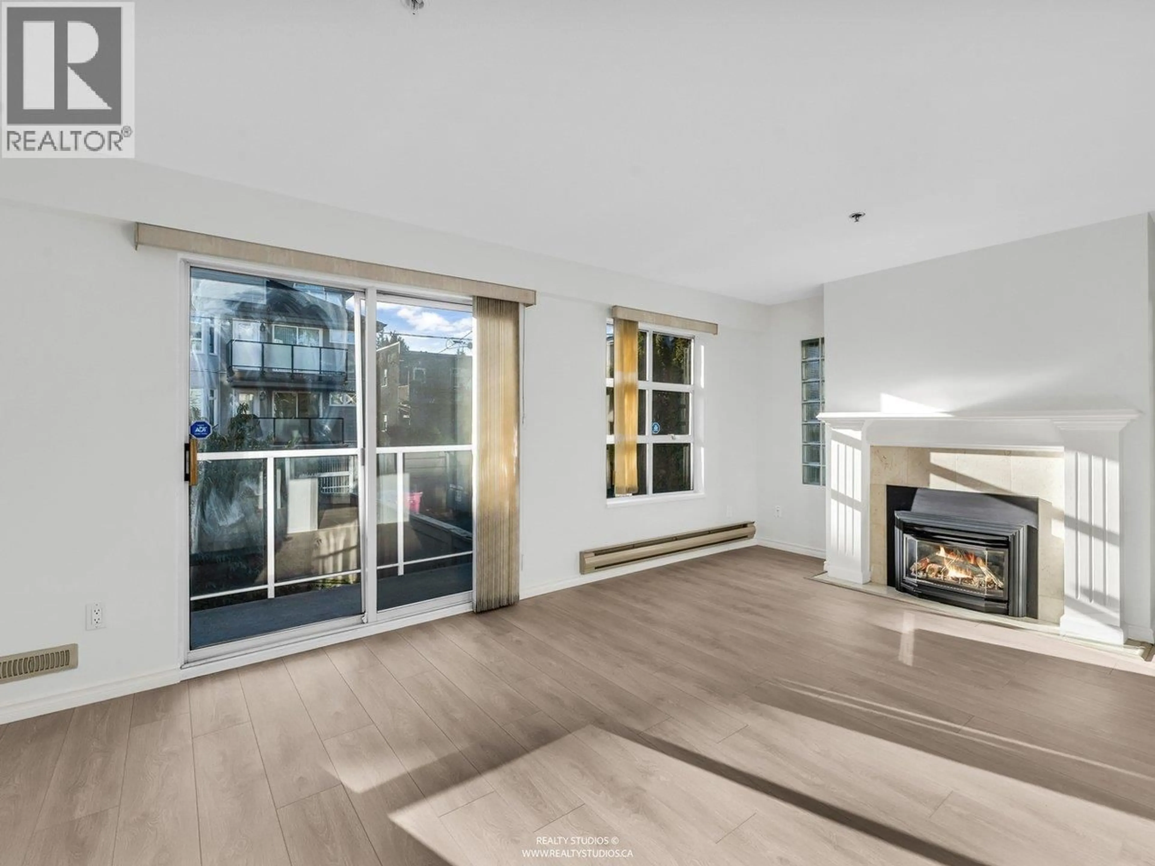 Unknown for 202 - 966 14TH AVENUE, Vancouver British Columbia V5Z1R4