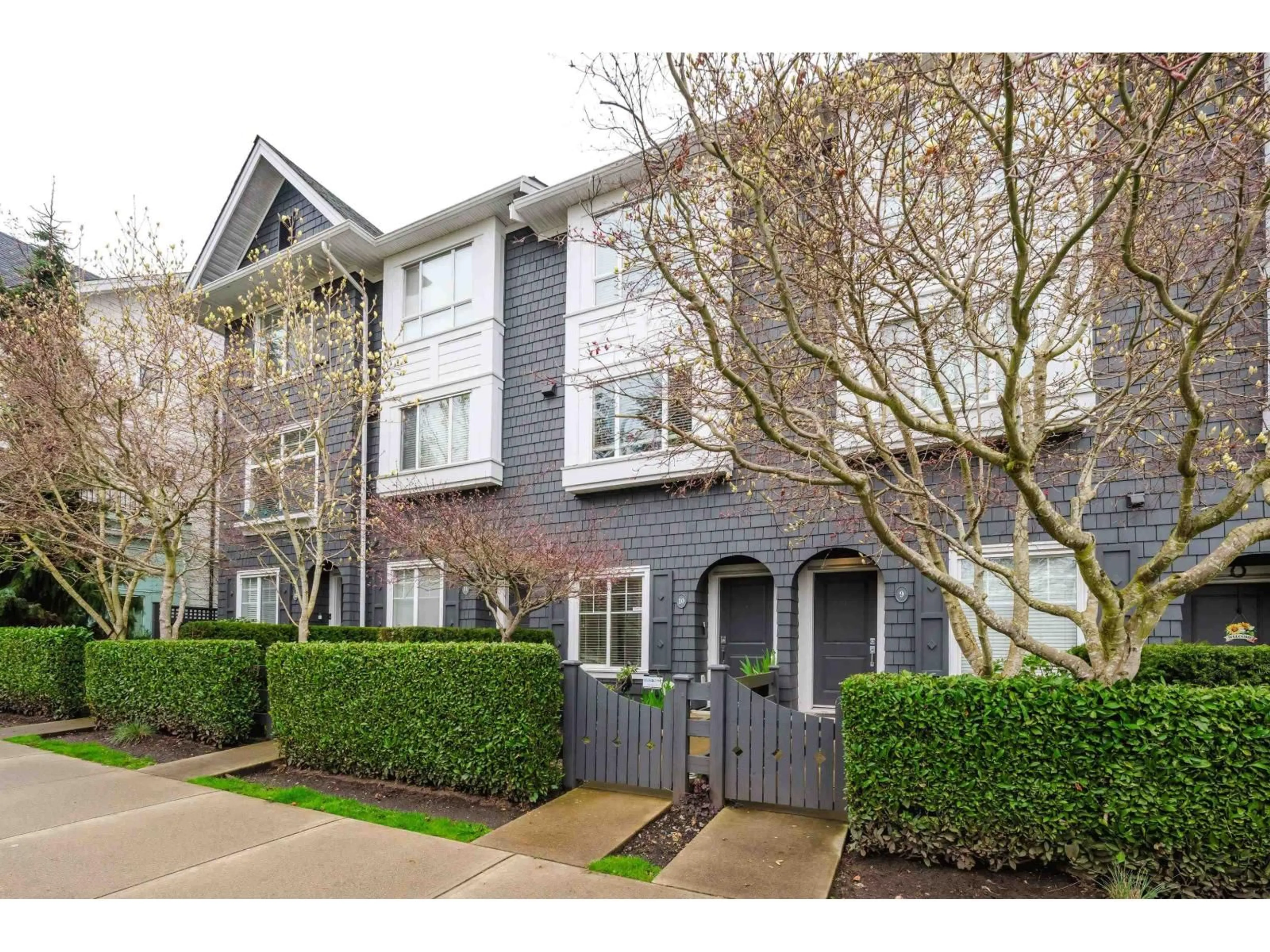 Unknown for 10 - 14955 60 AVENUE, Surrey British Columbia V3S1R4