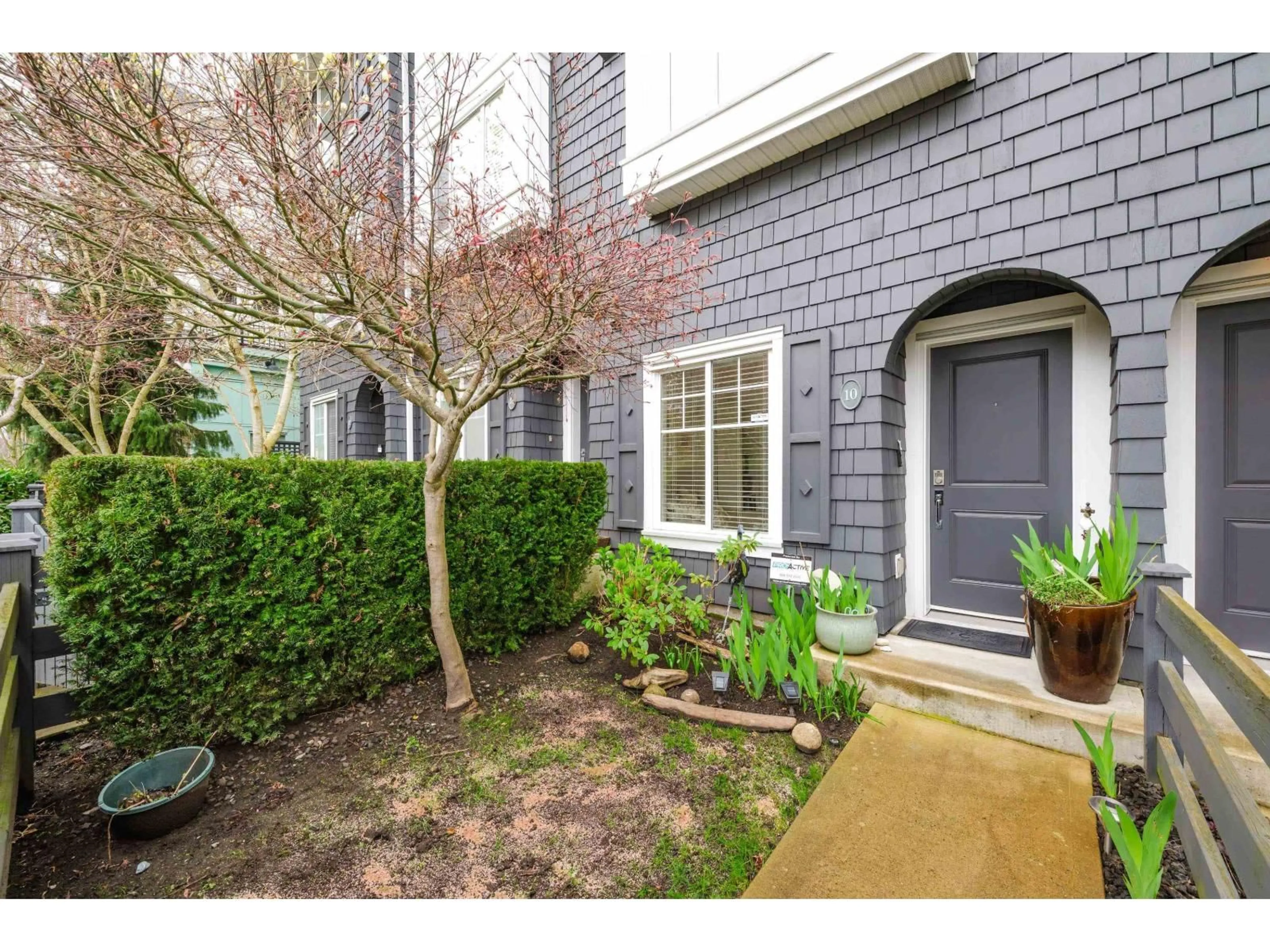 Unknown for 10 - 14955 60 AVENUE, Surrey British Columbia V3S1R4