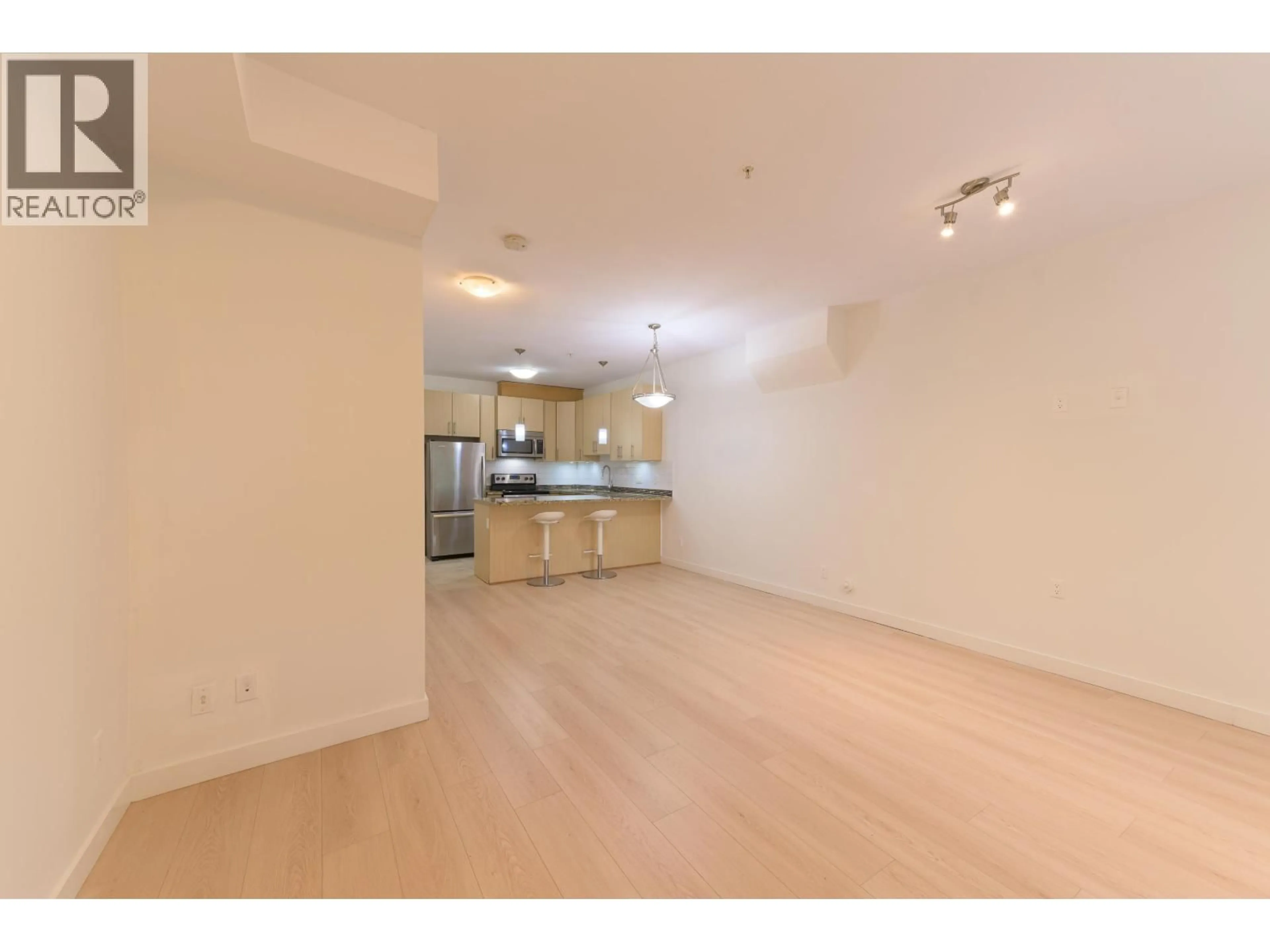 Unknown for 112 - 3888 NORFOLK STREET, Burnaby British Columbia V5G1E5