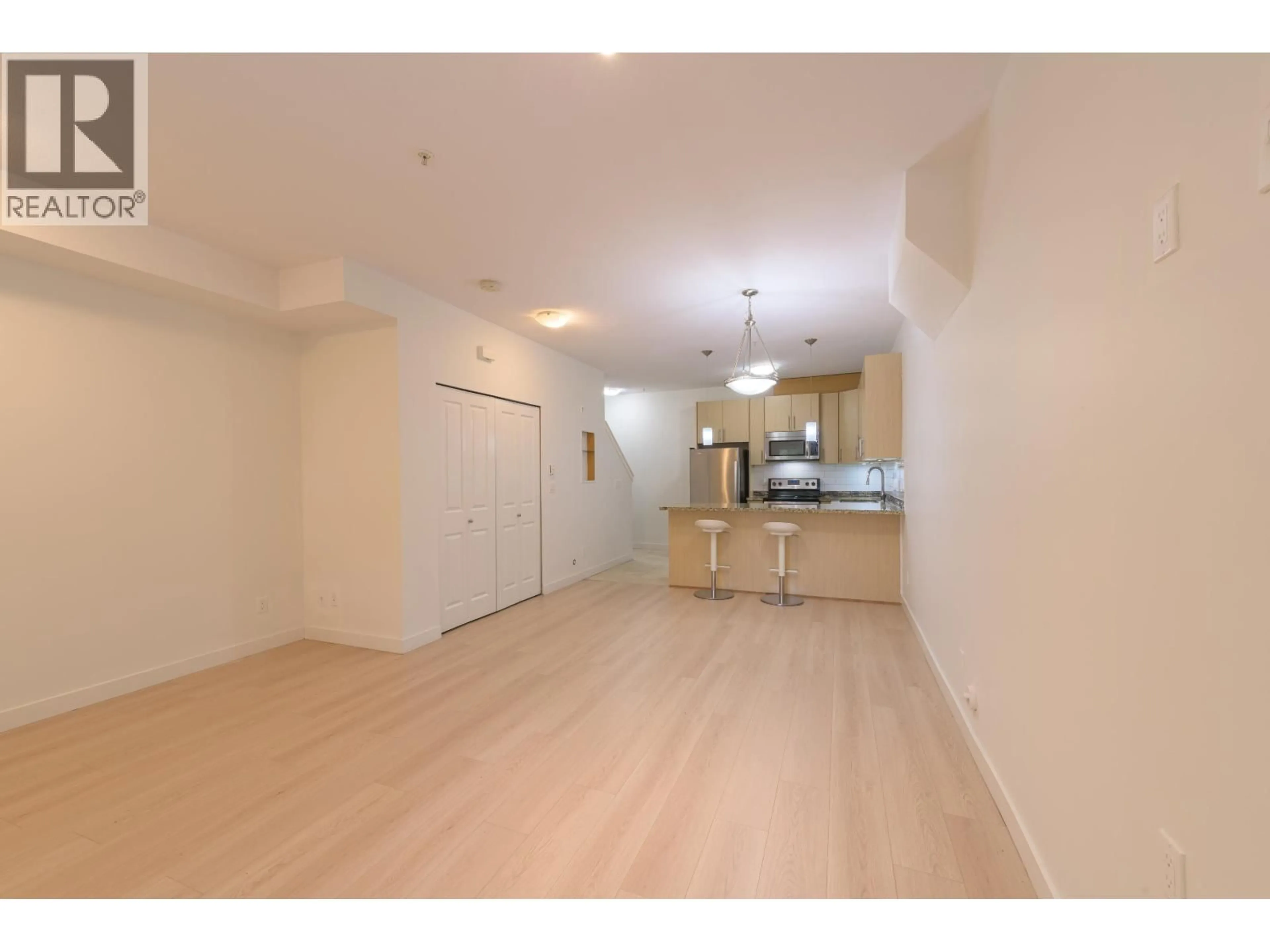 A pic of a room for 112 - 3888 NORFOLK STREET, Burnaby British Columbia V5G1E5