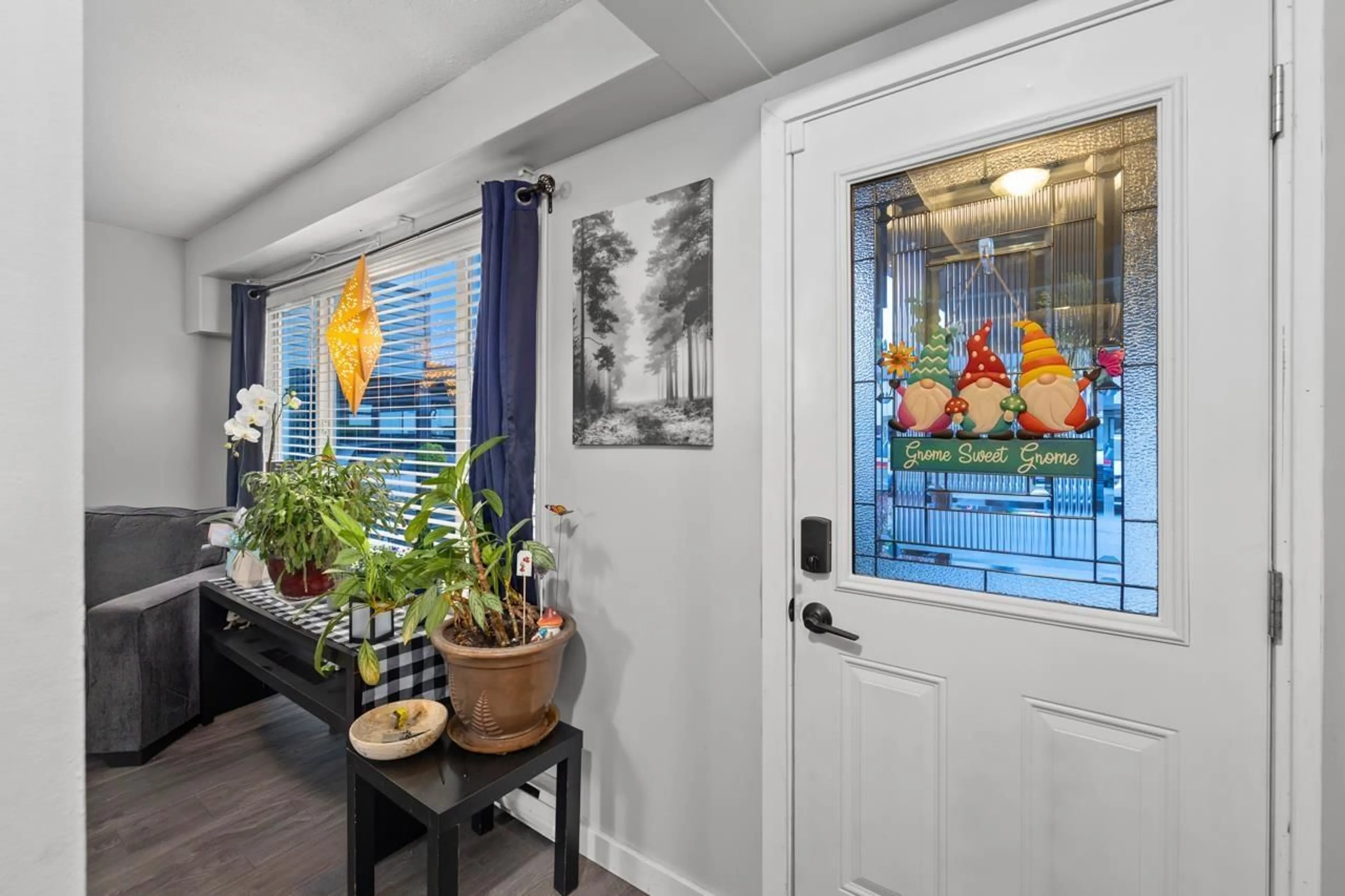 Indoor entryway for 174 - 2844 273 STREET, Langley British Columbia V4W3S7