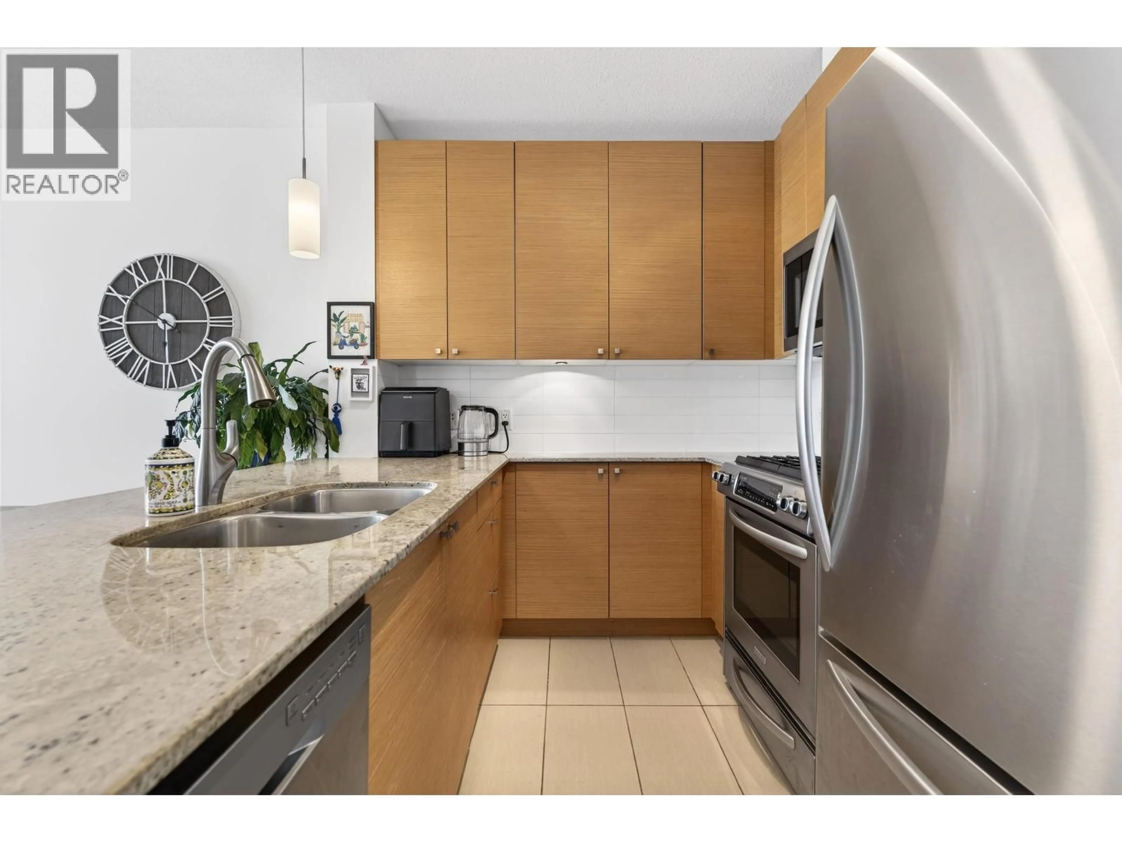 Standard kitchen, ceramic/tile floor for 2209 - 110 BREW STREET, Port Moody British Columbia V3H0E4