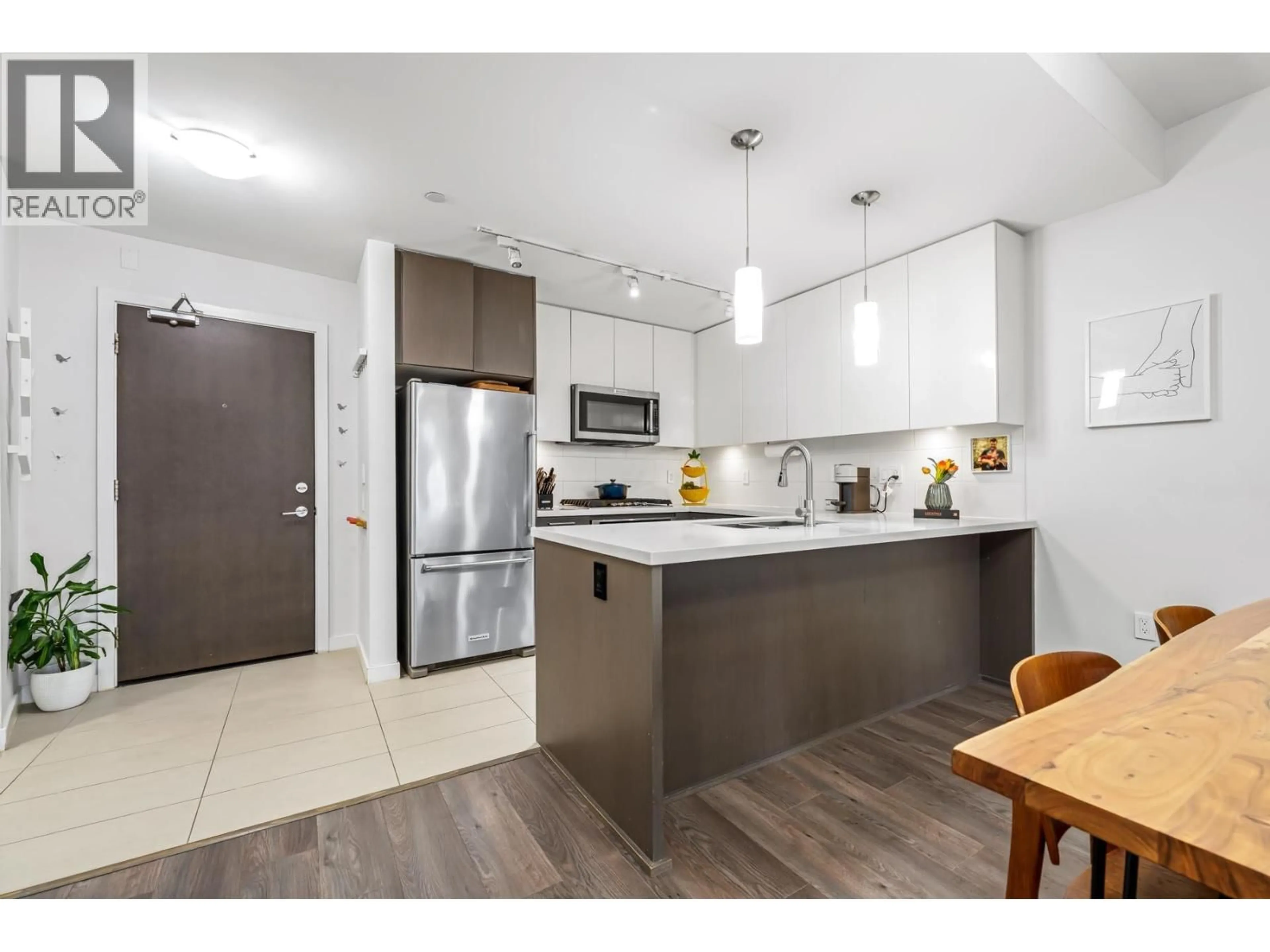 Open concept kitchen, unknown for 328 - 22 ROYAL AVENUE, New Westminster British Columbia V3L5E8