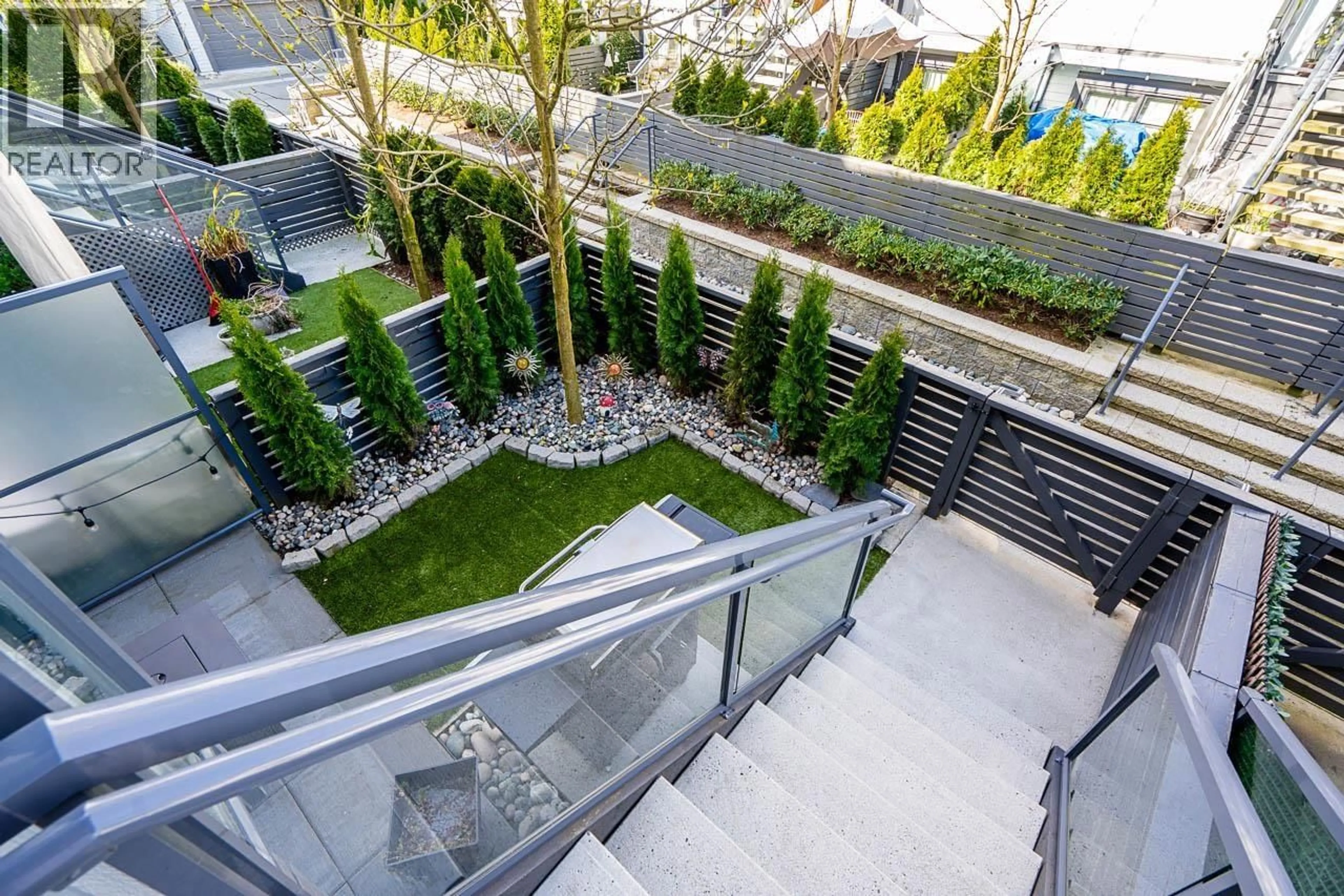 Patio, street for 71 - 19451 SUTTON AVENUE, Pitt Meadows British Columbia V3Y0G6