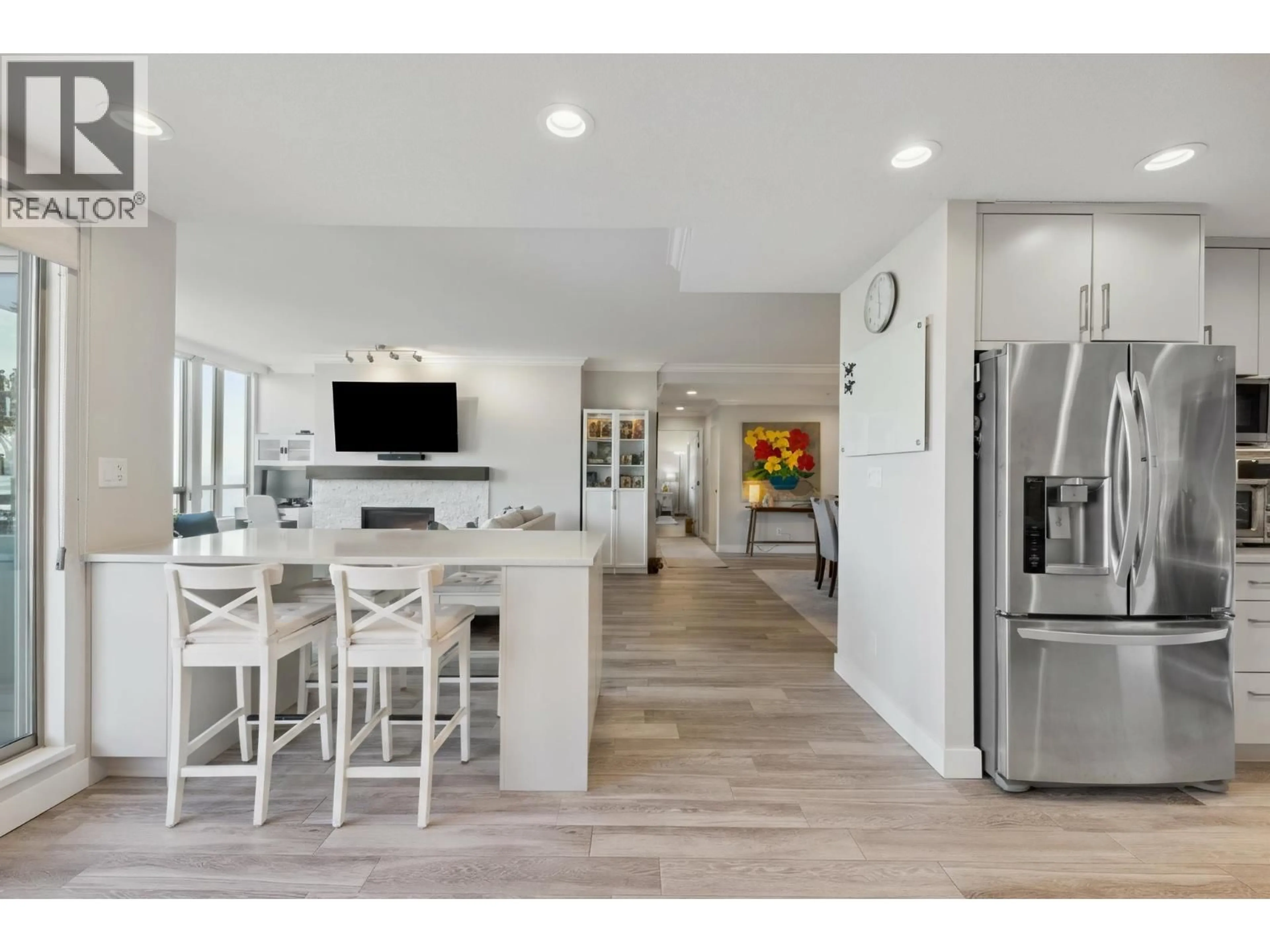 Open concept kitchen, unknown for 302 - 3131 DEER RIDGE DRIVE, West Vancouver British Columbia V7S4W1