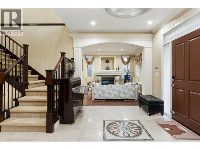 418 13TH STREET, North Vancouver 2