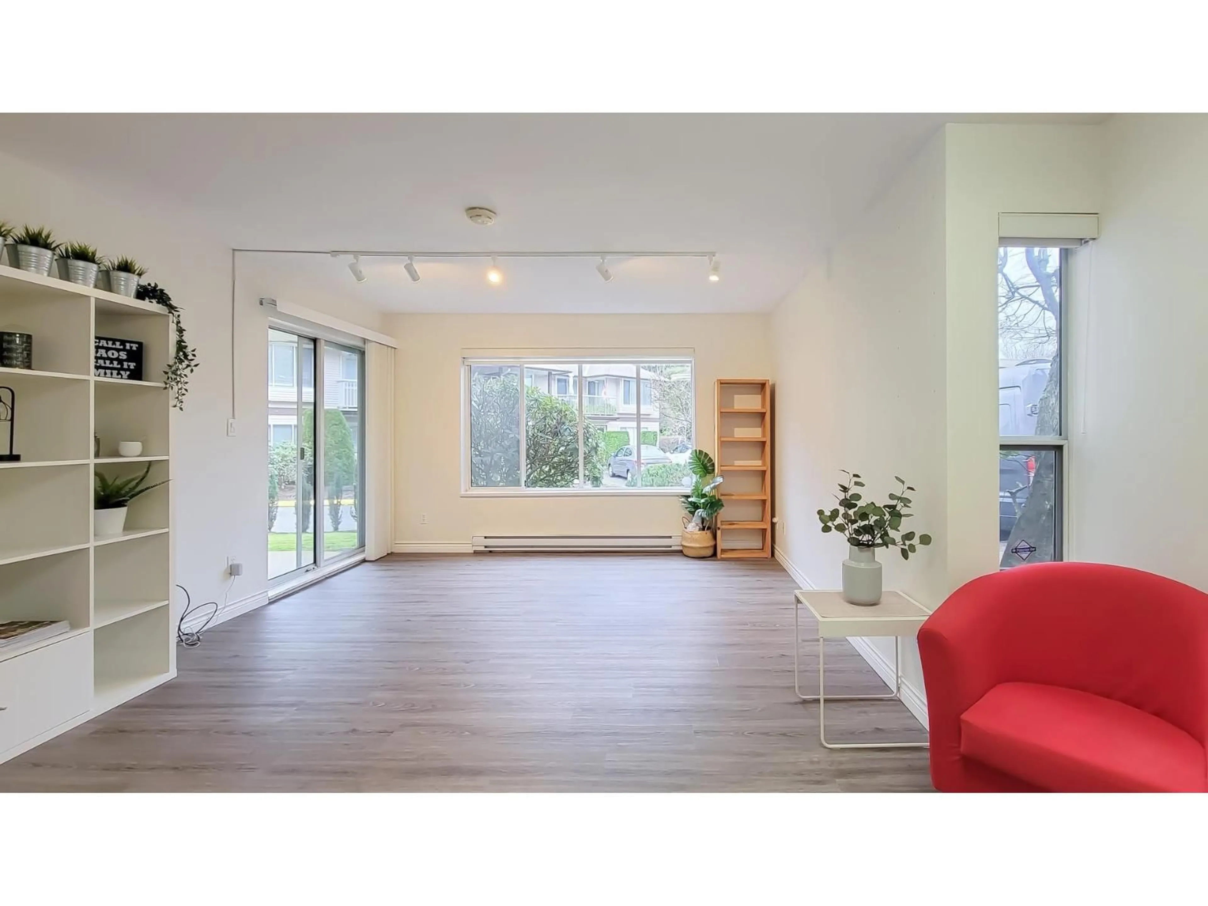 Unknown for 1103 - 1750 MCKENZIE ROAD, Abbotsford British Columbia V2S7B7