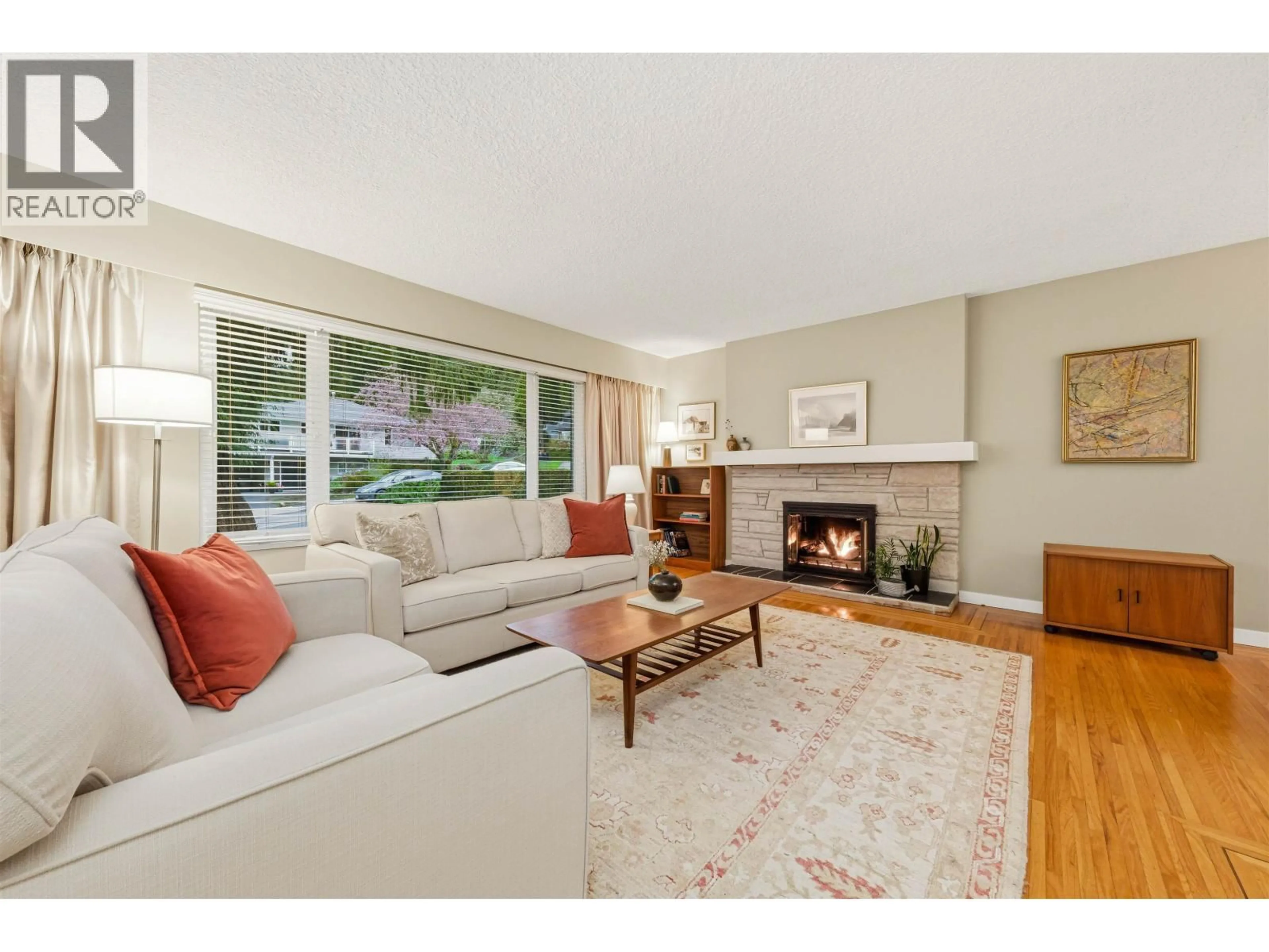 Living room with furniture, unknown for 2829 SECHELT DRIVE, North Vancouver British Columbia V7H1P5