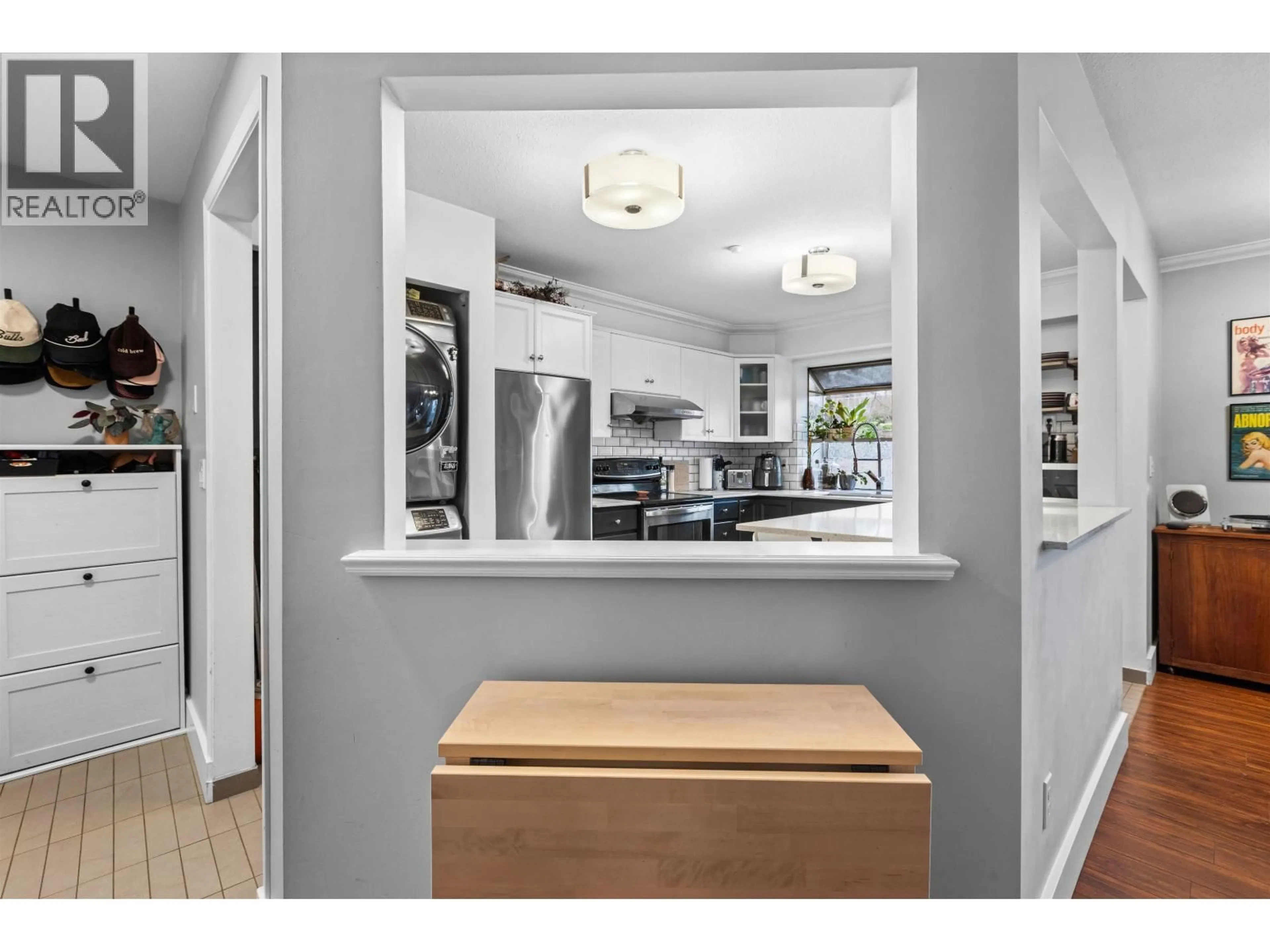 Open concept kitchen, unknown for 304 - 25 RICHMOND STREET, New Westminster British Columbia V3L5P9