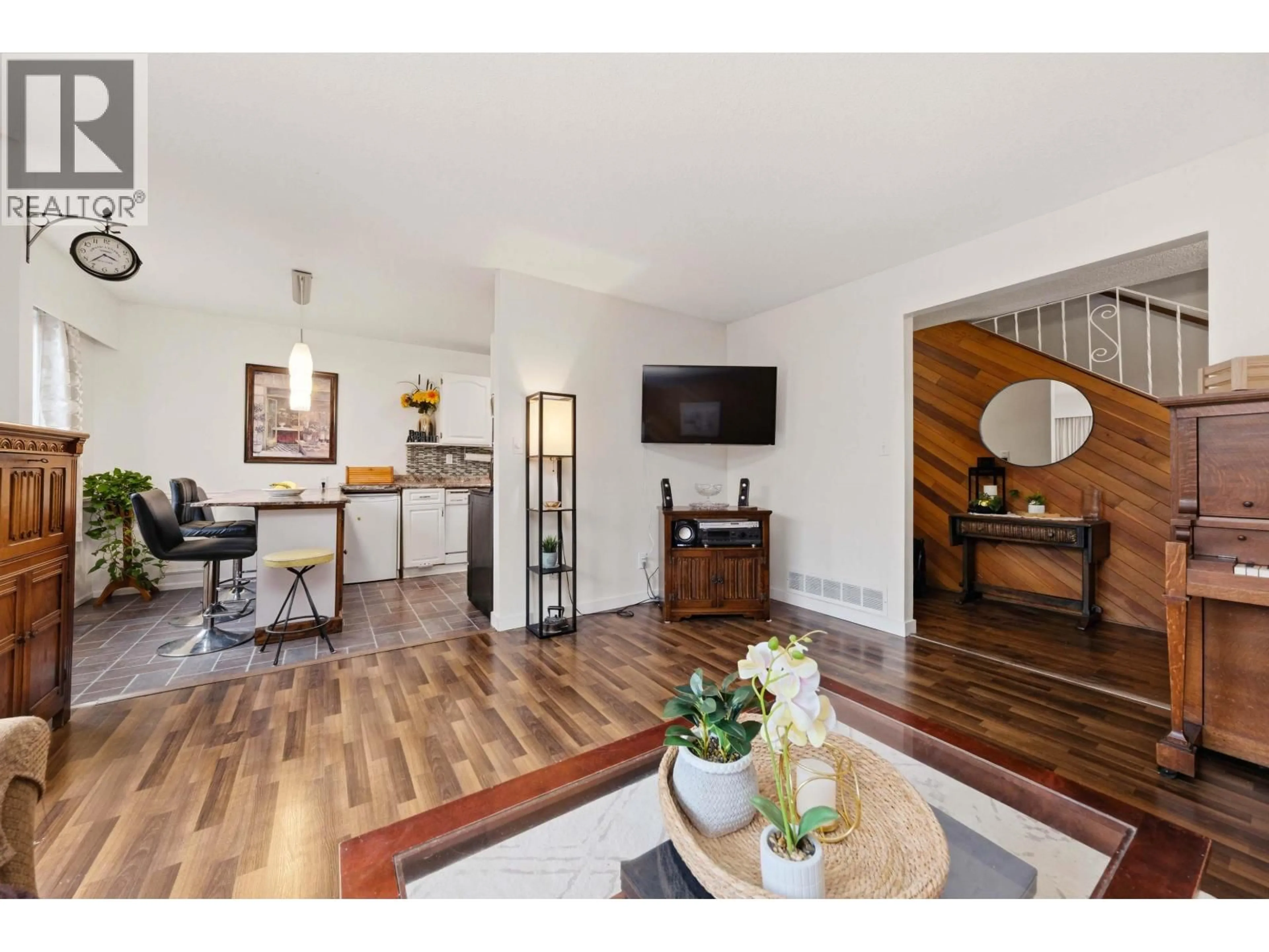 Unknown for 841 OLD LILLOOET ROAD, North Vancouver British Columbia V7J2H6