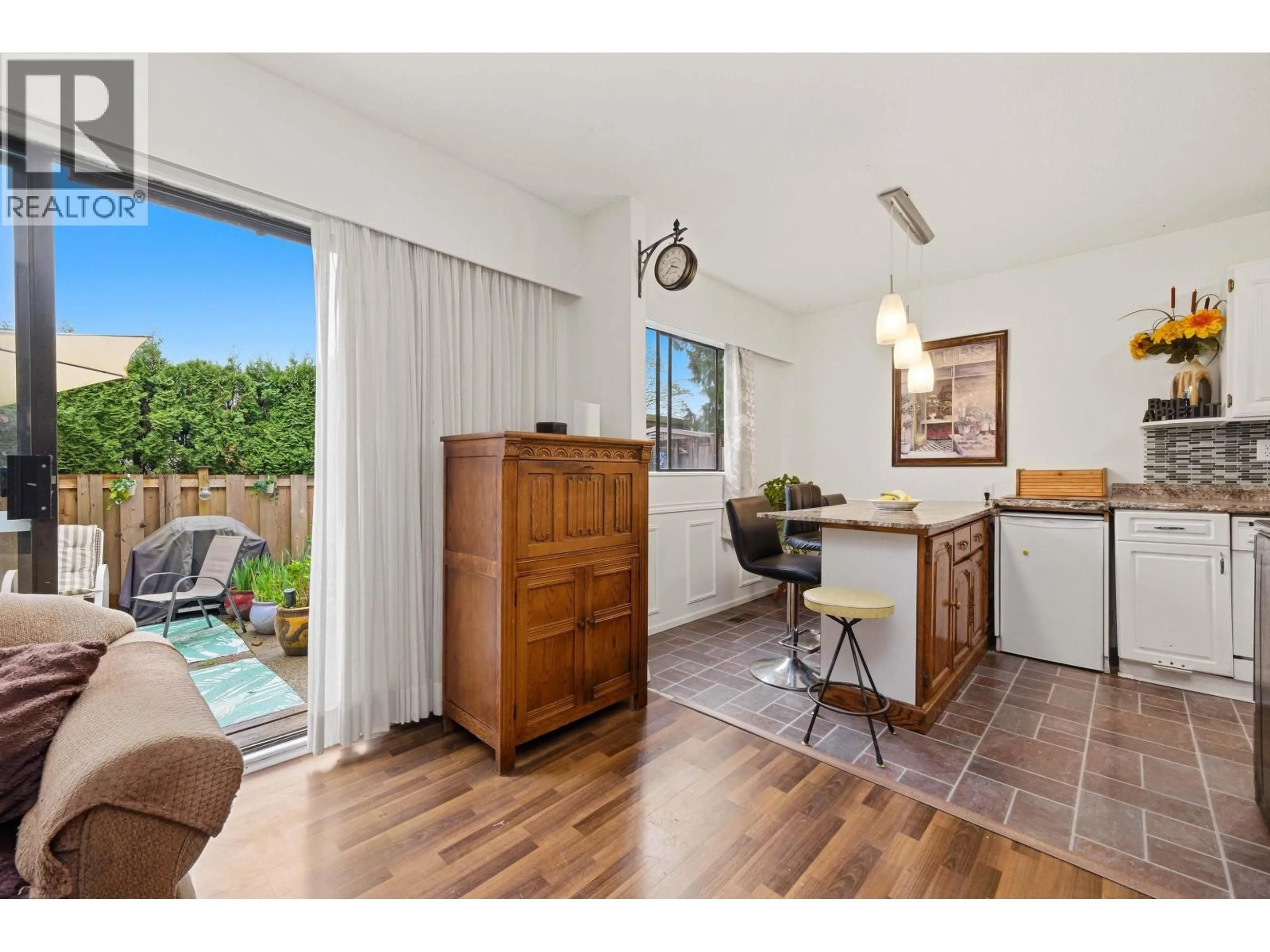 A pic of a room for 841 OLD LILLOOET ROAD, North Vancouver British Columbia V7J2H6