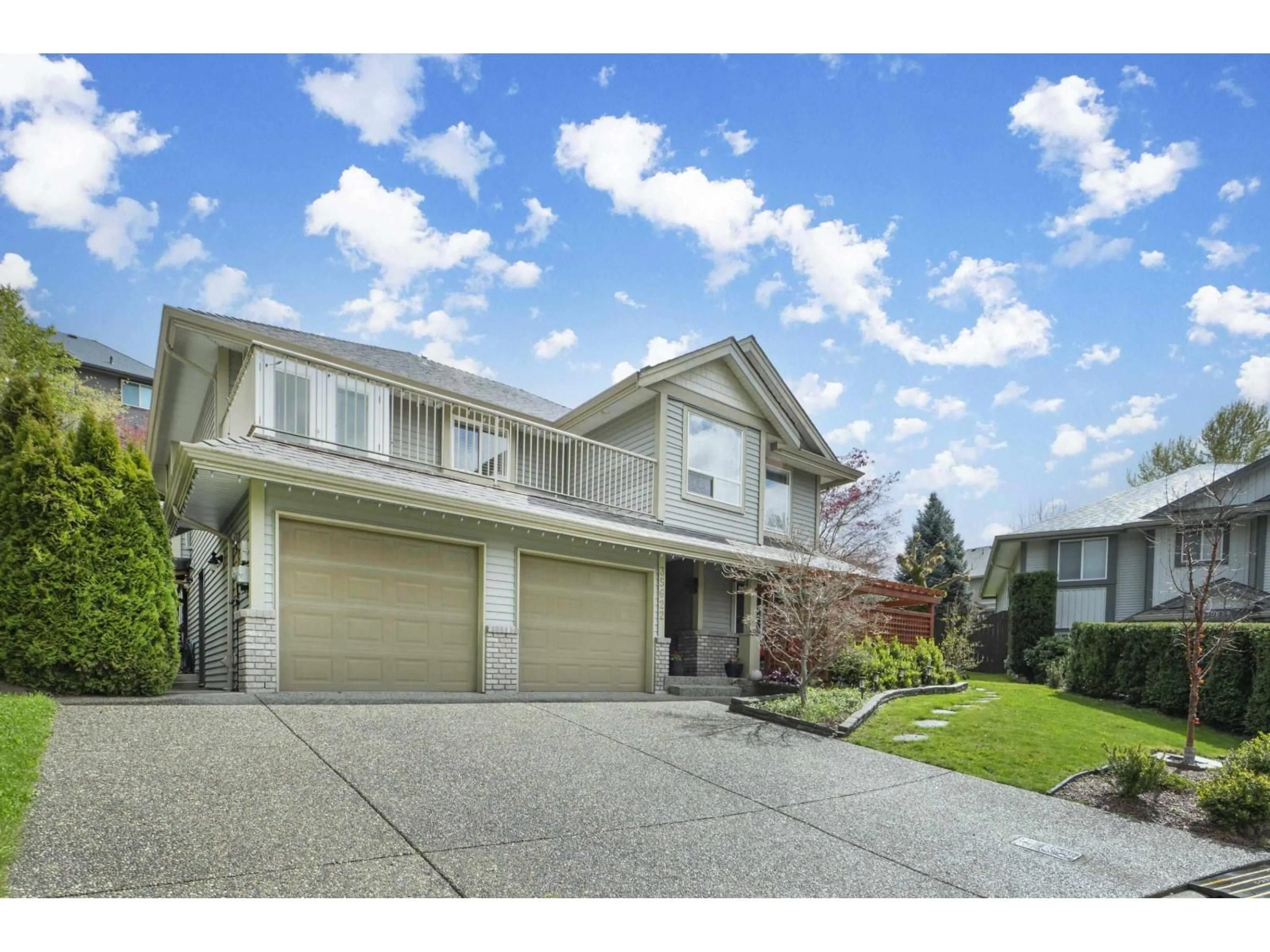 Home with vinyl exterior material, street for 35622 TERRAVISTA PLACE, Abbotsford British Columbia V3G2Y2