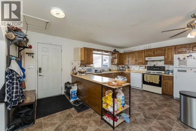1525 EWERT STREET, Prince George 4