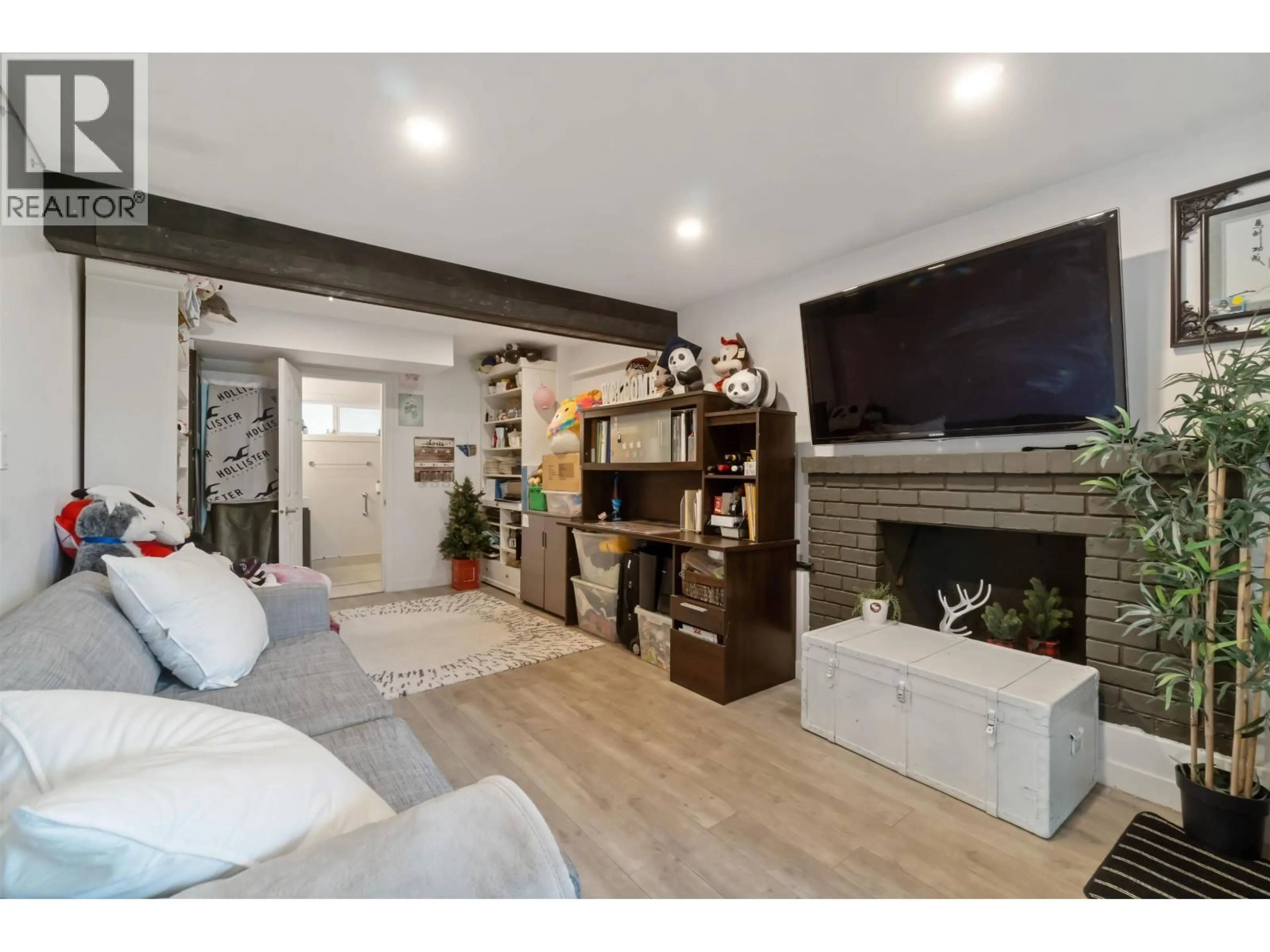 Unknown for 309 GLOUCESTER COURT, Coquitlam British Columbia V3K5S6