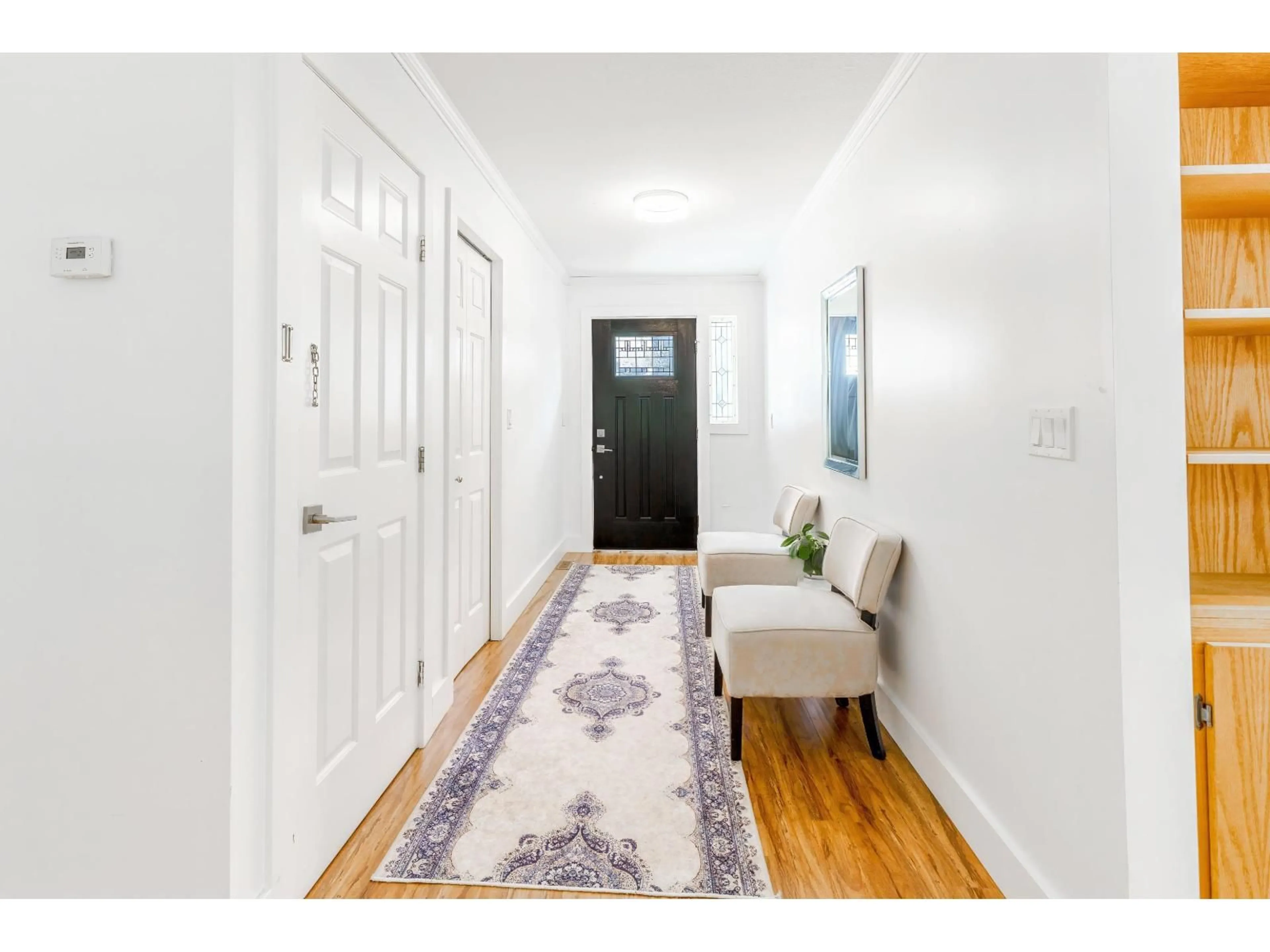 Indoor entryway for 8843 WOOLER TERRACE, Mission British Columbia V4S0B9