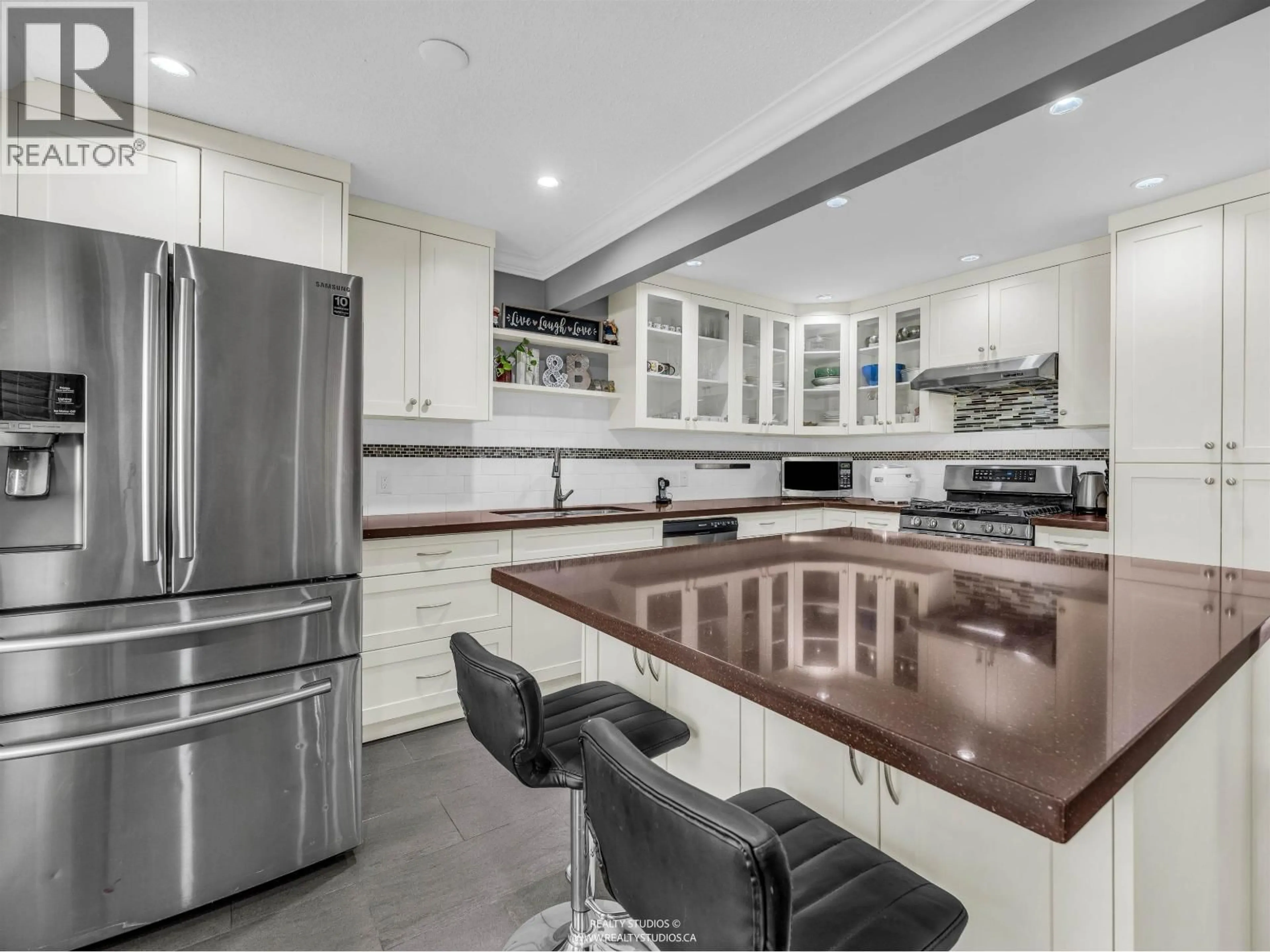 Open concept kitchen, ceramic/tile floor for 7170 HECATE PLACE, Vancouver British Columbia V5S4C4