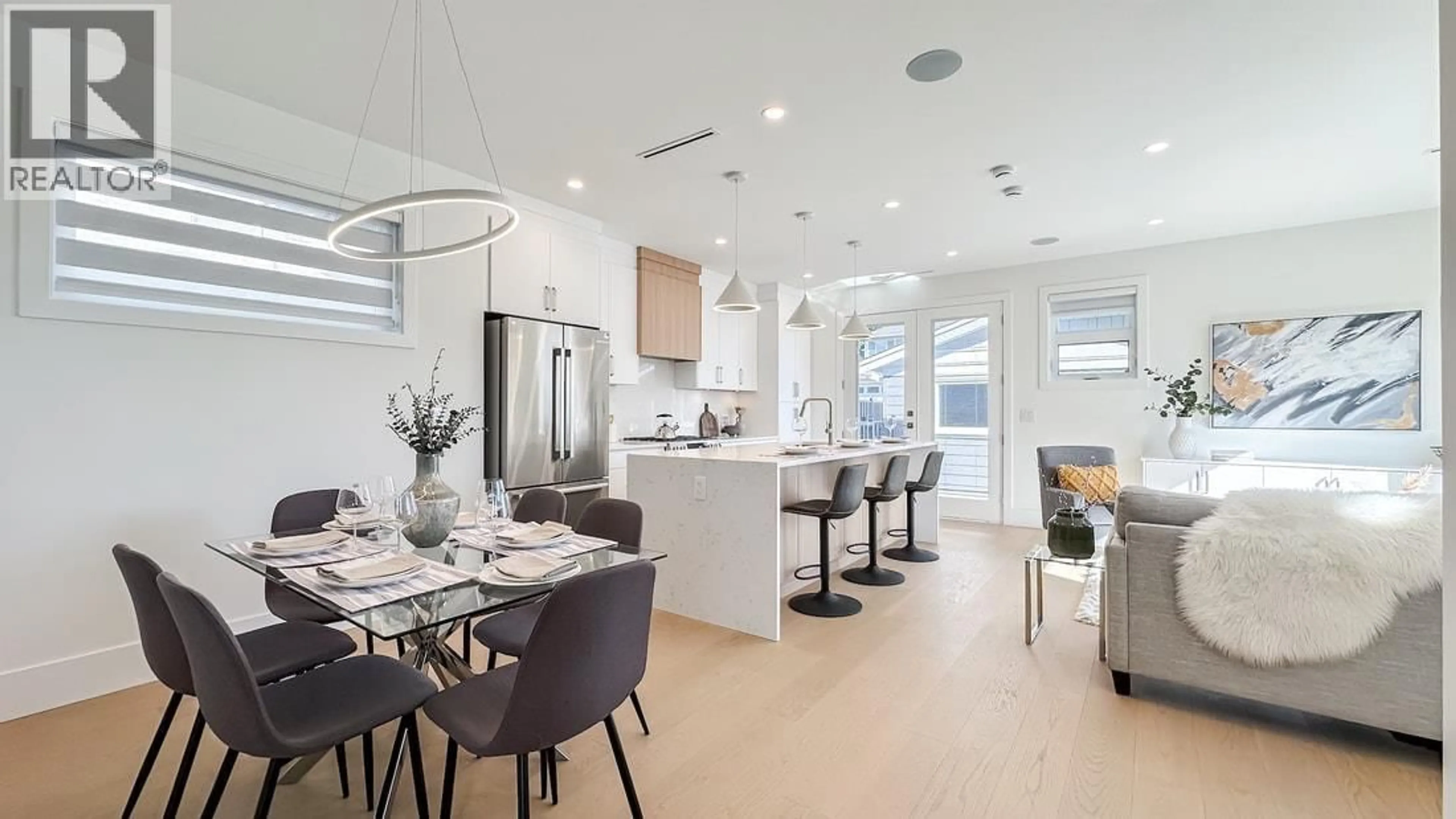 Open concept kitchen, ceramic/tile floor for 4265 MACDONALD AVENUE, Burnaby British Columbia V5G4V9