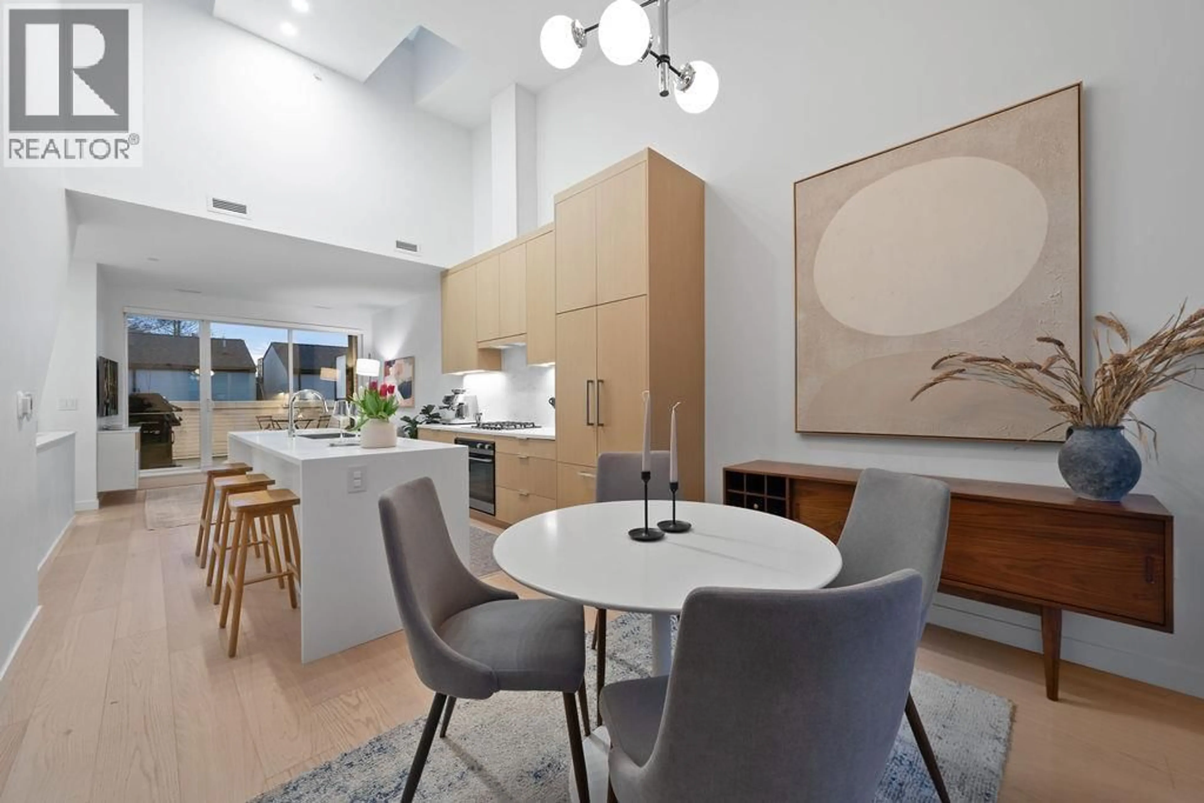 Open concept kitchen, unknown for 223 - 650 2ND STREET, North Vancouver British Columbia V7L1E3