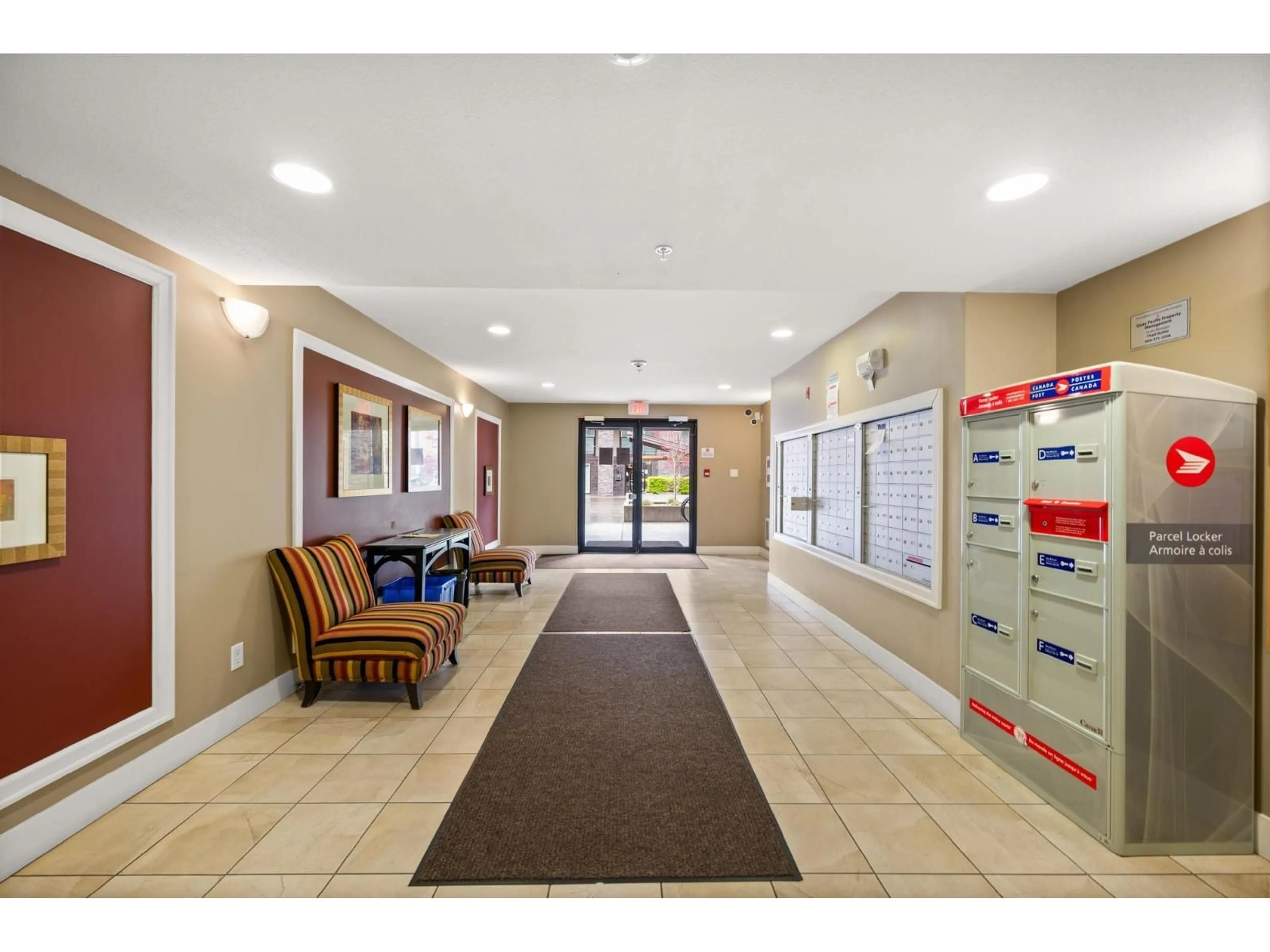 Indoor foyer for 116 - 30525 CARDINAL AVENUE, Abbotsford British Columbia V2T0A8