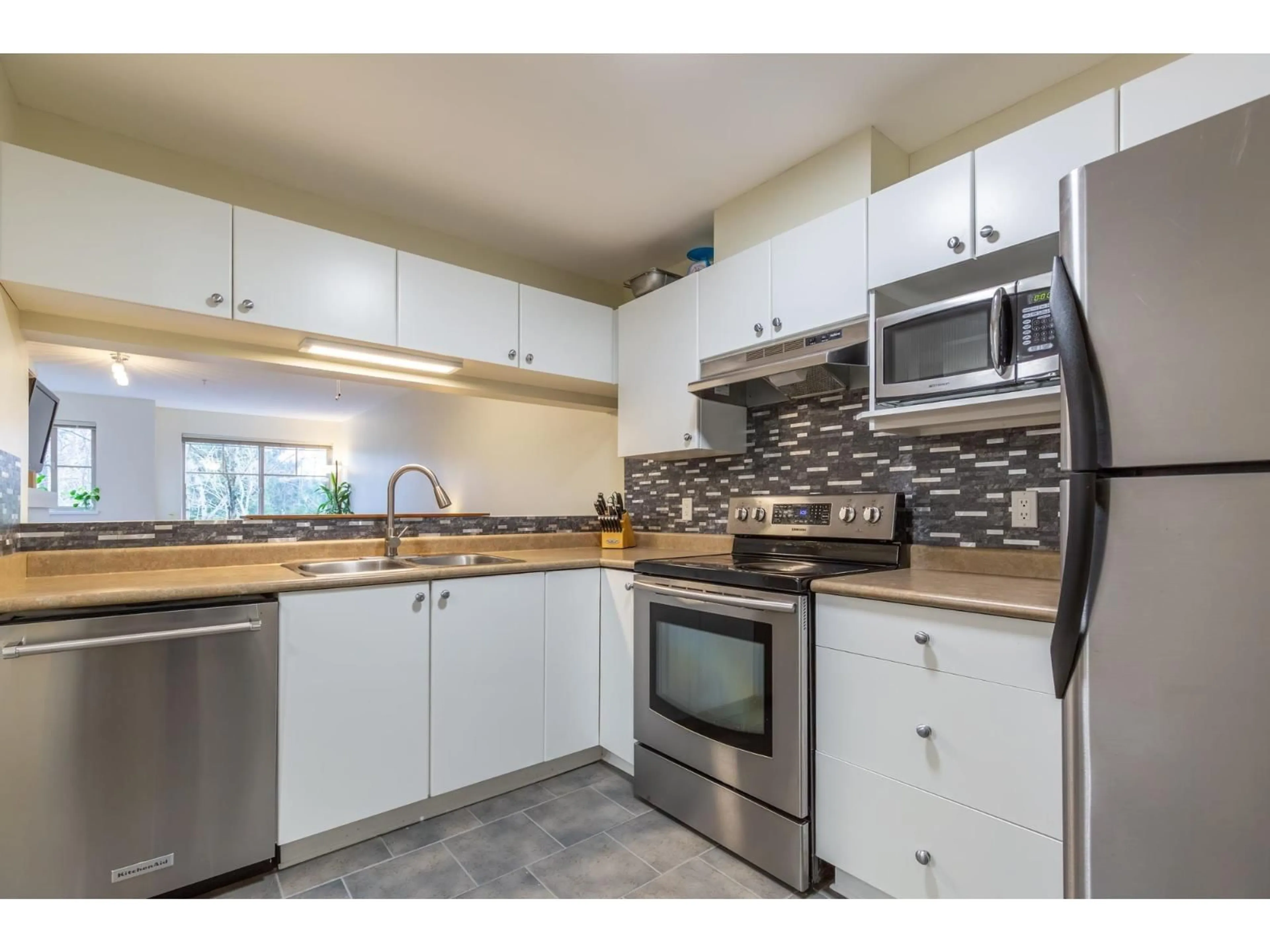 Standard kitchen, unknown for 230 - 27358 32 AVENUE, Langley British Columbia V4W3M5