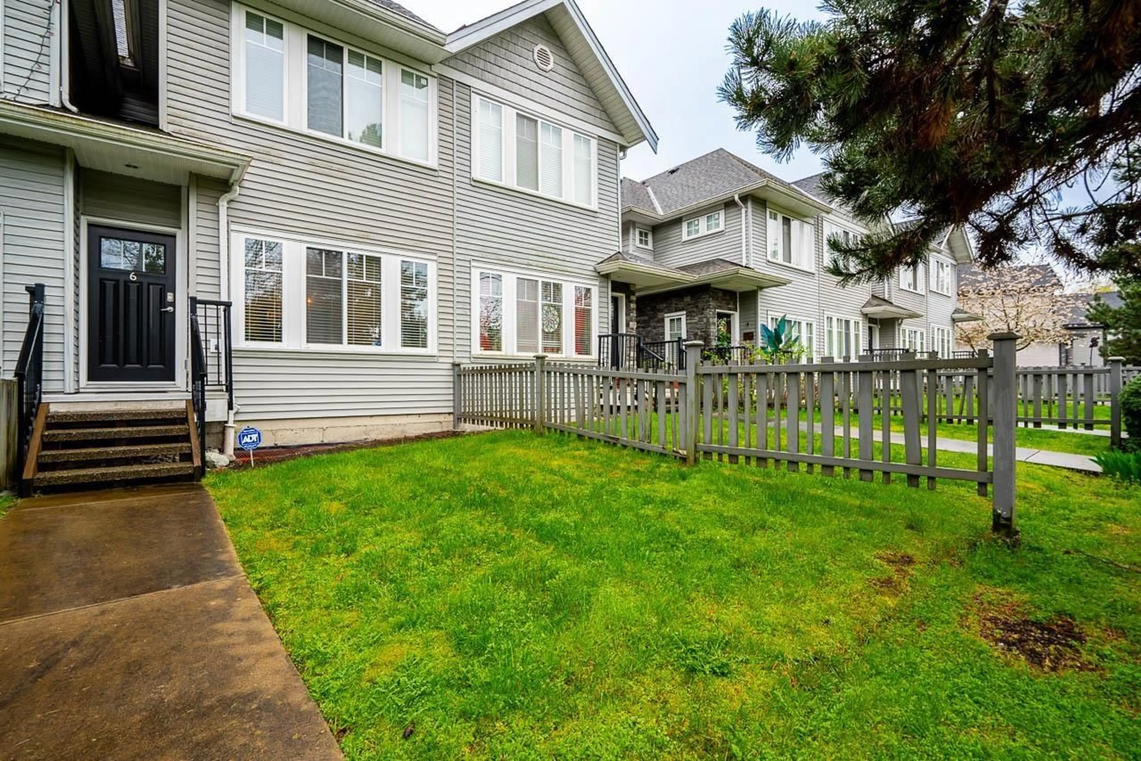Patio, street for 6 - 13864 HYLAND ROAD, Surrey British Columbia V3W2C3
