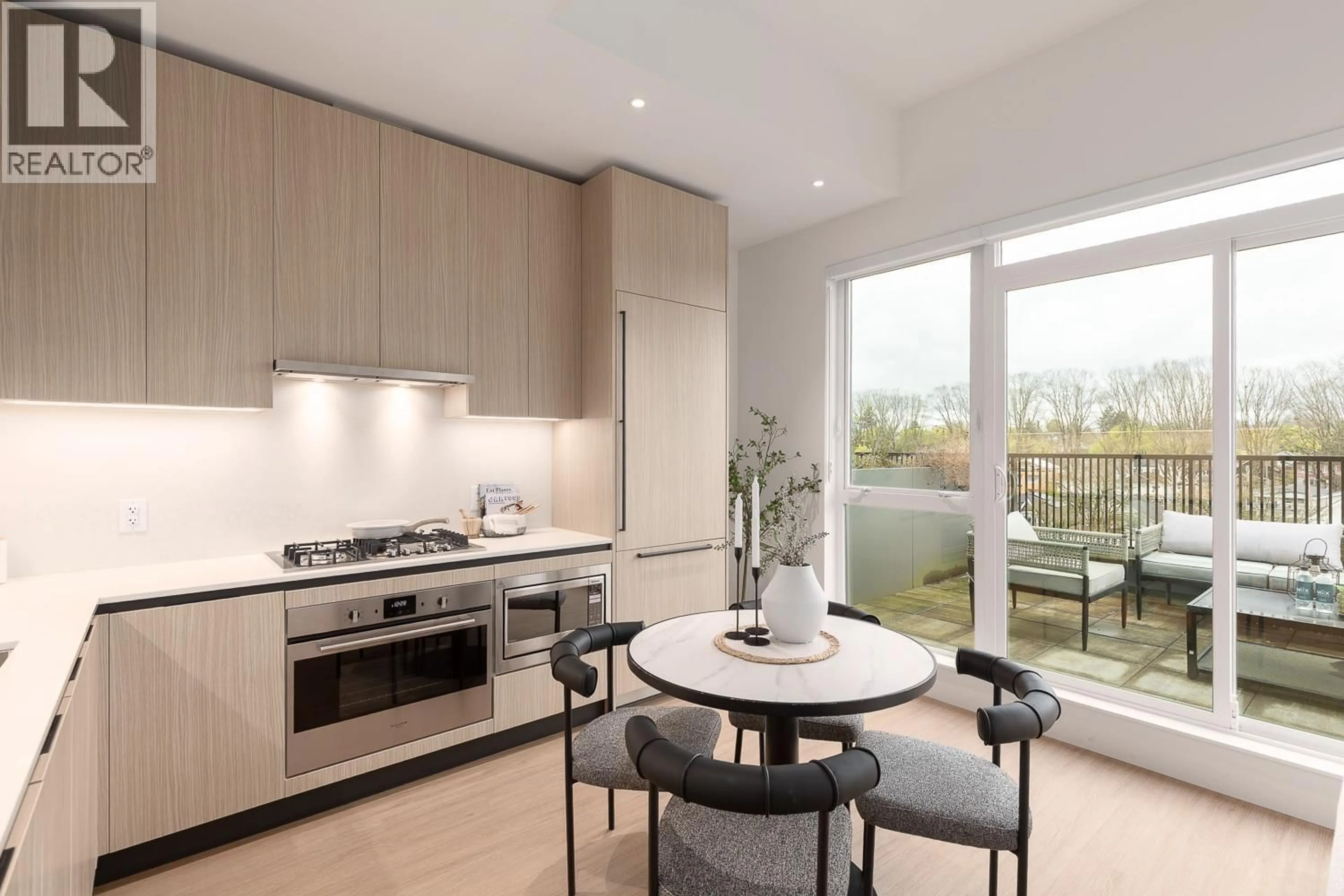 Contemporary kitchen, unknown for 601 - 2235 BROADWAY, Vancouver British Columbia V5N0J5