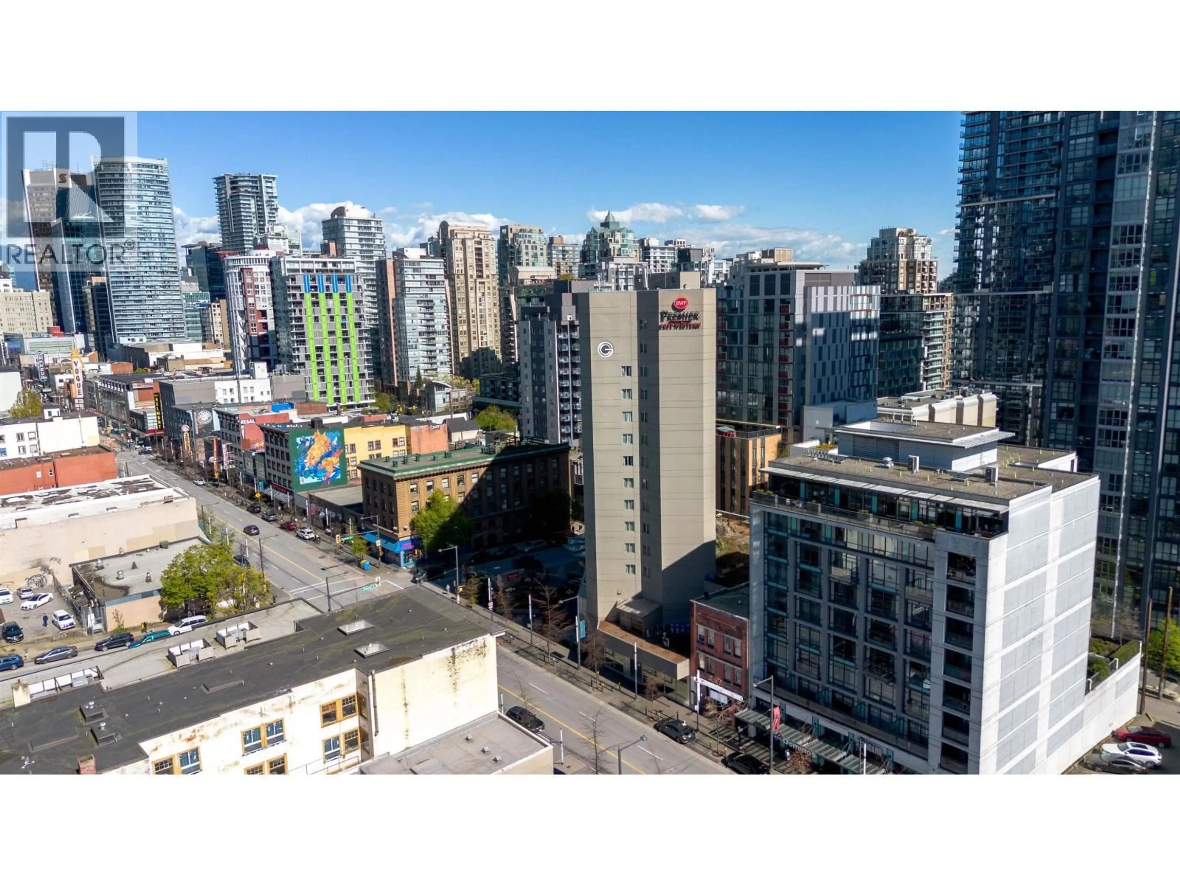 A pic from outside/outdoor area/front of a property/back of a property/a pic from drone, city buildings view from balcony for 1130 GRANVILLE STREET, Vancouver British Columbia V6Z1L8