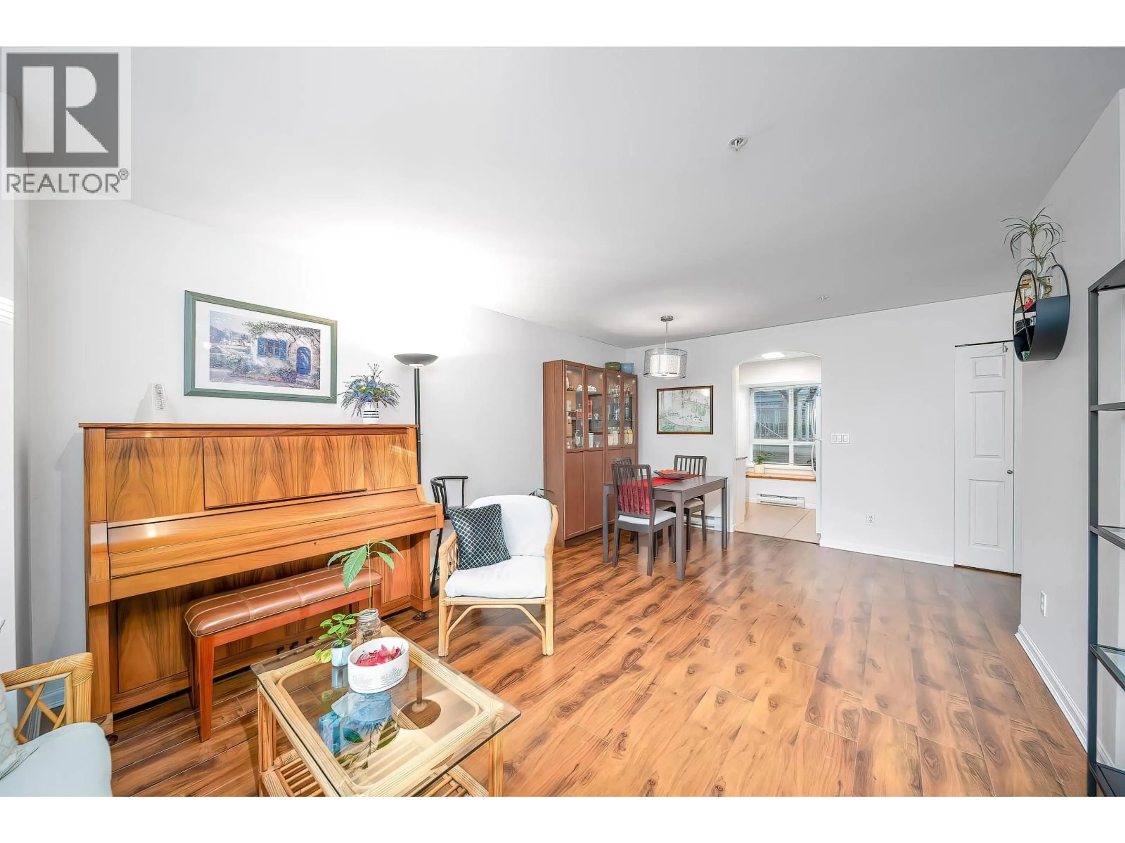 A pic of a room for 54 - 6577 SOUTHOAKS CRESCENT, Burnaby British Columbia V5E4J9