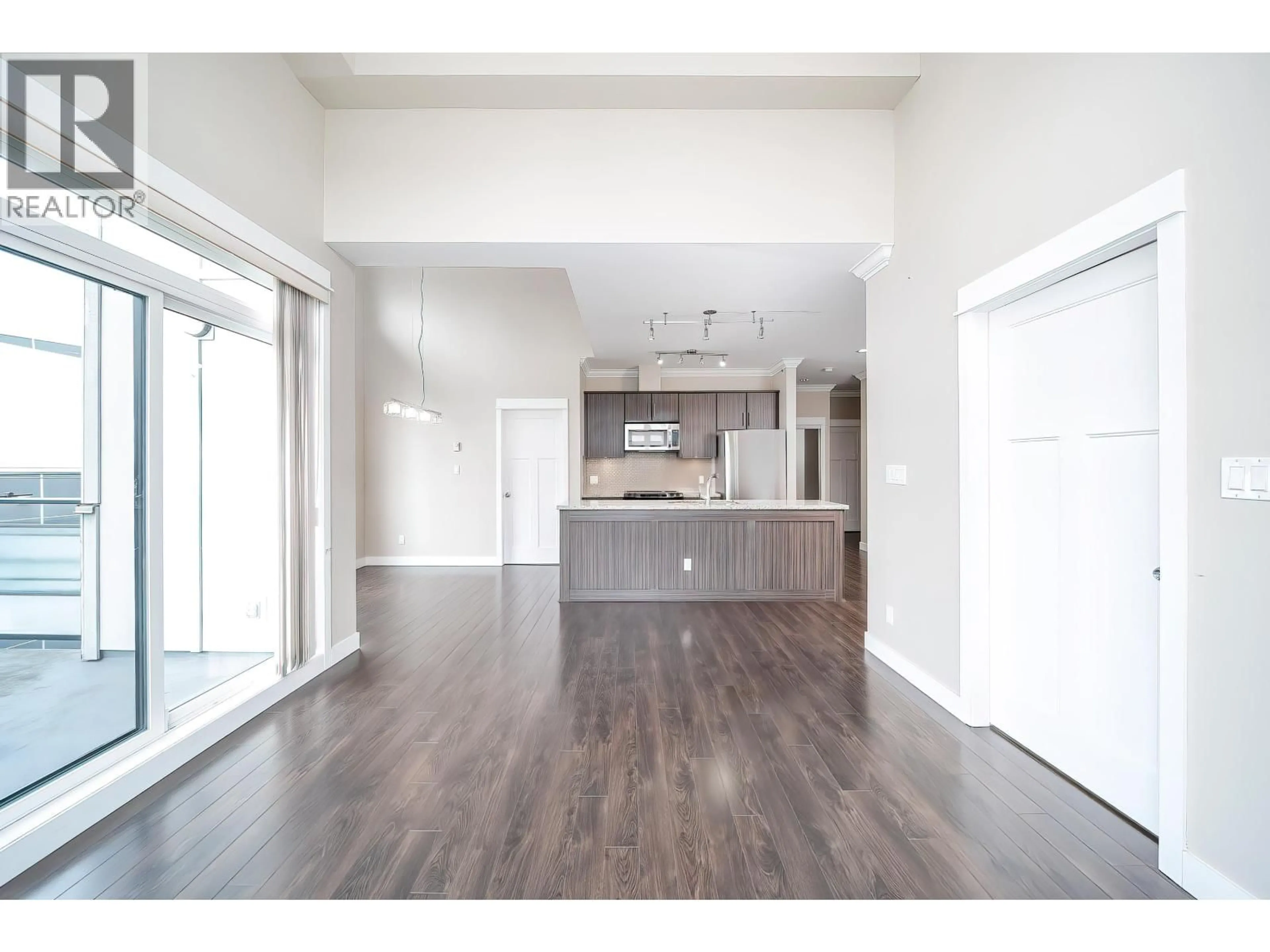 Open concept kitchen, unknown for 403 - 6888 ROYAL OAK AVENUE, Burnaby British Columbia V5J4J2