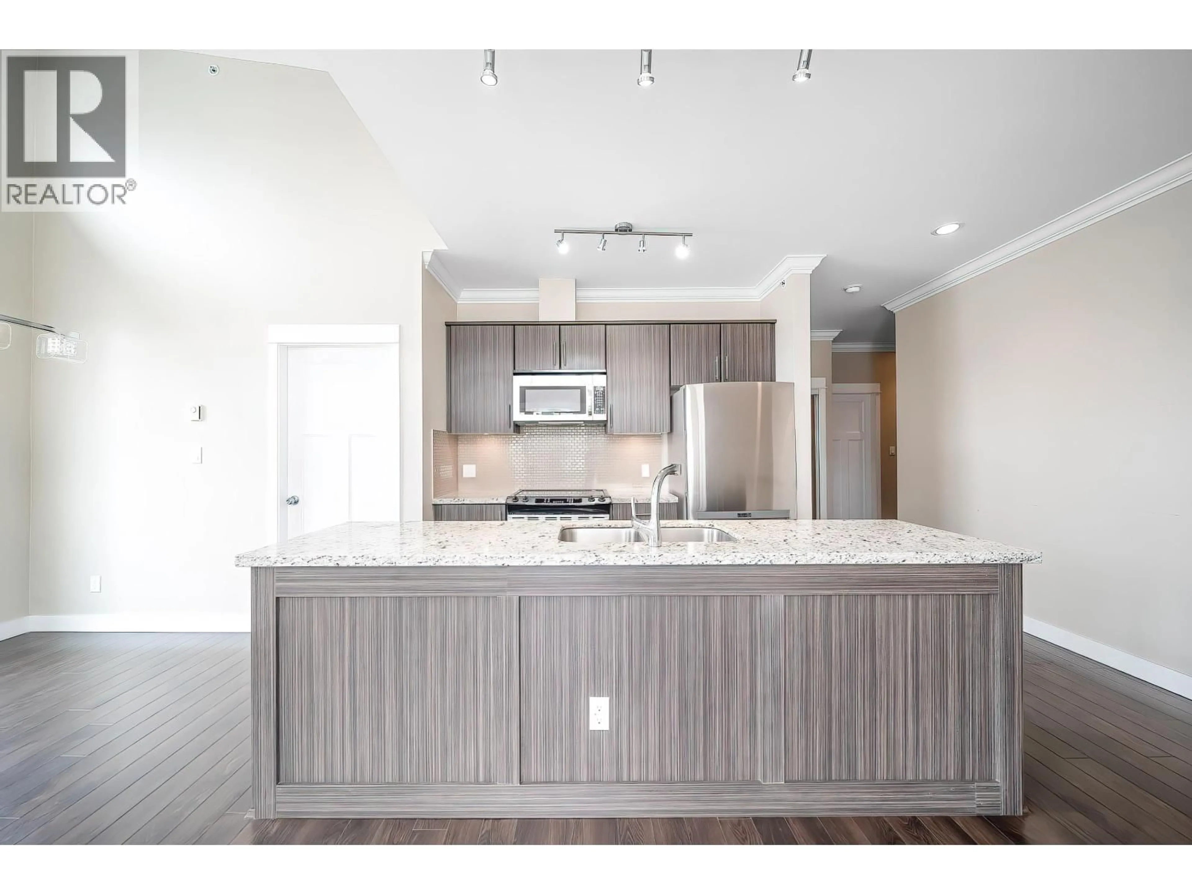 Open concept kitchen, unknown for 403 - 6888 ROYAL OAK AVENUE, Burnaby British Columbia V5J4J2