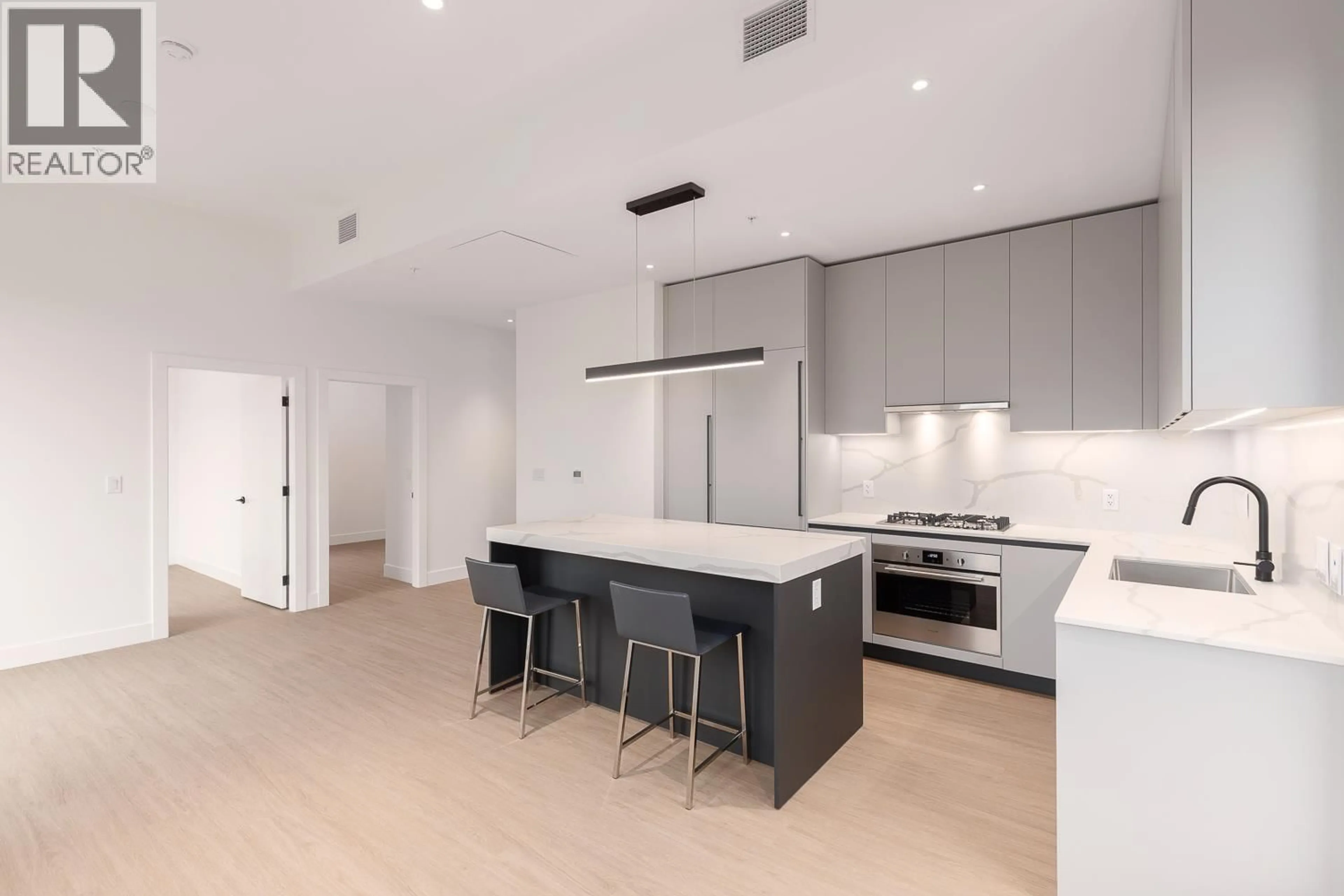 Contemporary kitchen, unknown for 602 - 2235 BROADWAY, Vancouver British Columbia V5N0J5