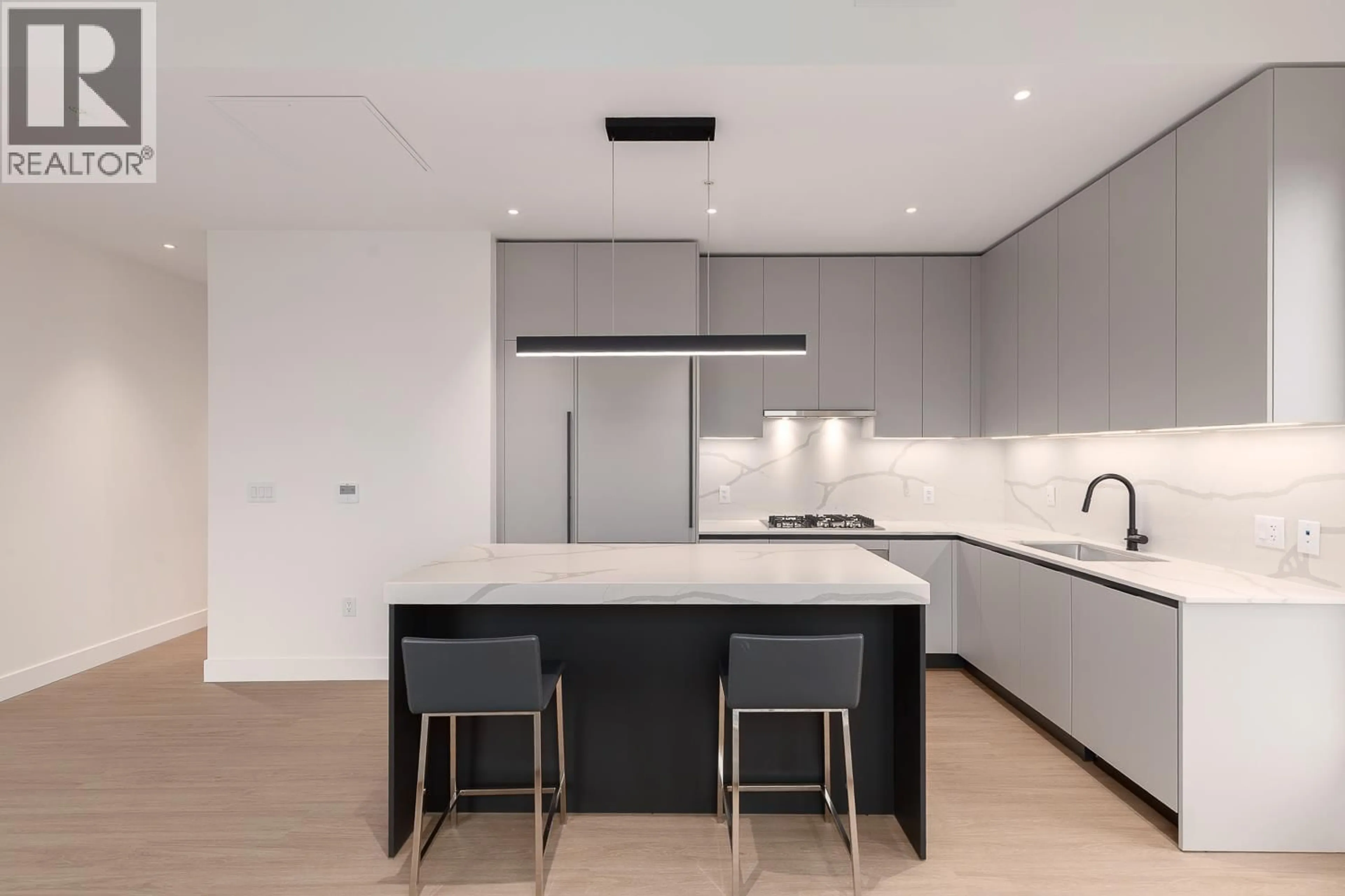 Contemporary kitchen, unknown for 602 - 2235 BROADWAY, Vancouver British Columbia V5N0J5