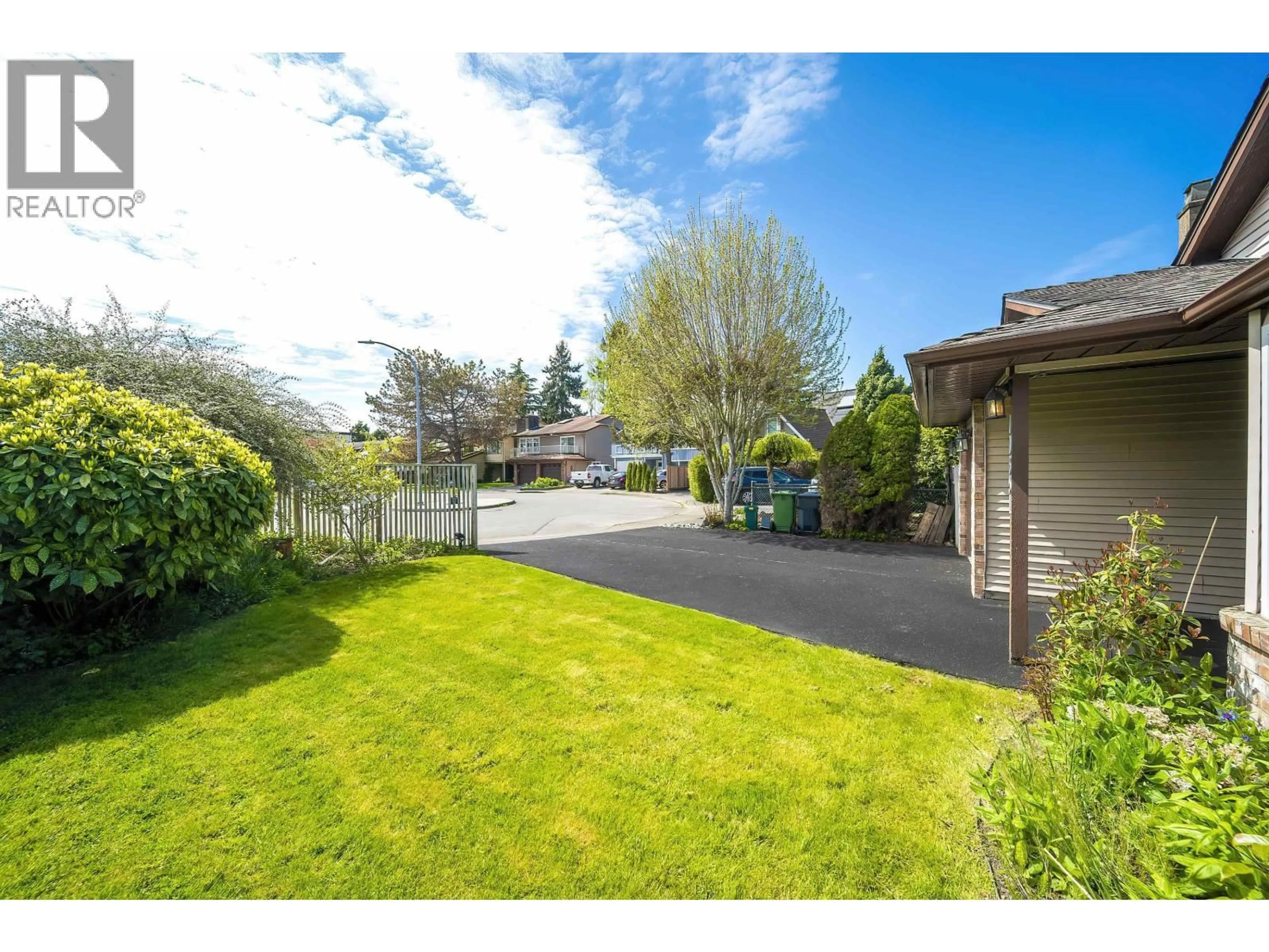 A pic from outside/outdoor area/front of a property/back of a property/a pic from drone, street for 10651 CANSO CRESCENT, Richmond British Columbia V7E5B6