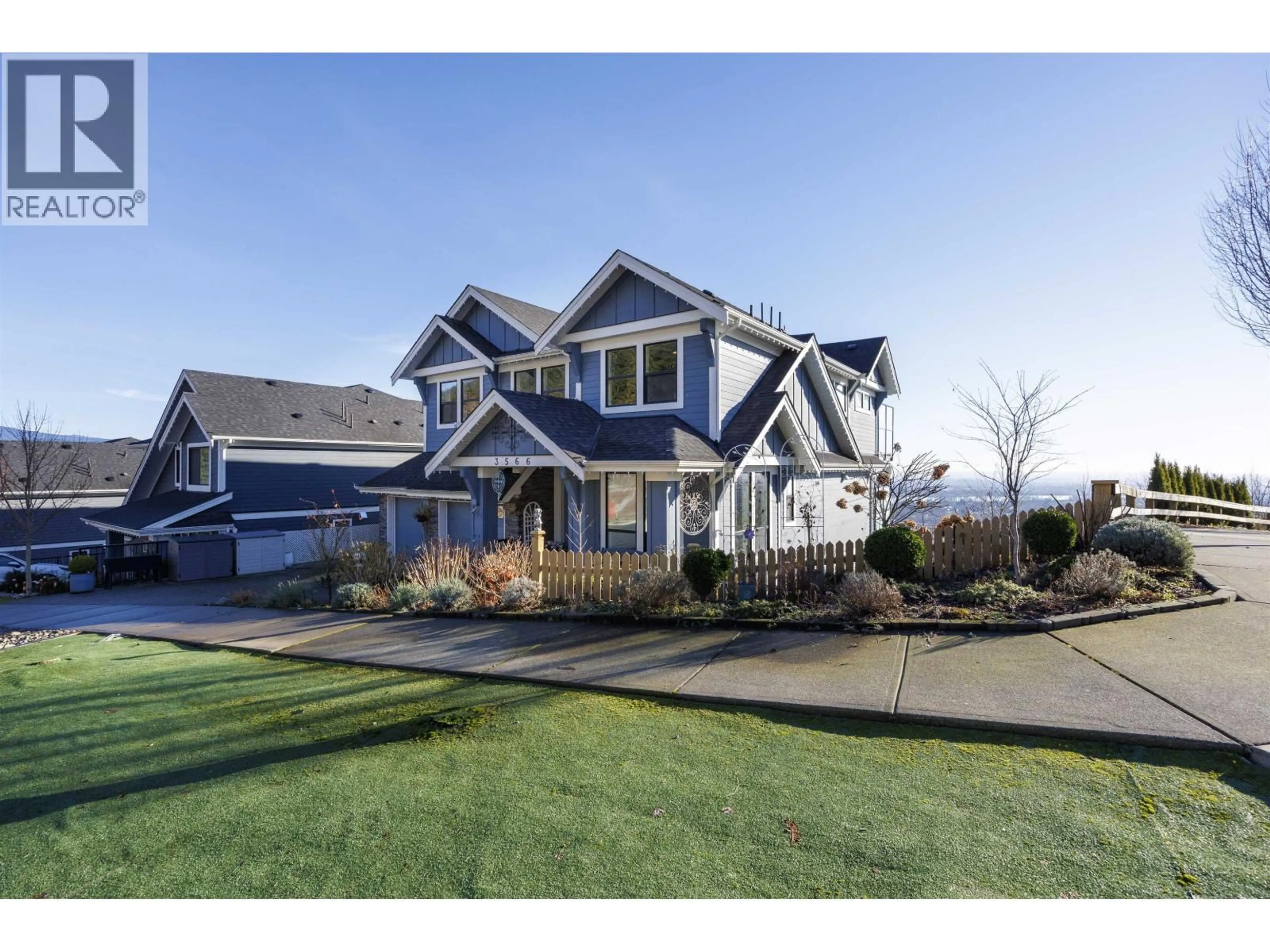 Home with vinyl exterior material, street for 3566 HARPER ROAD, Coquitlam British Columbia V3E0M3