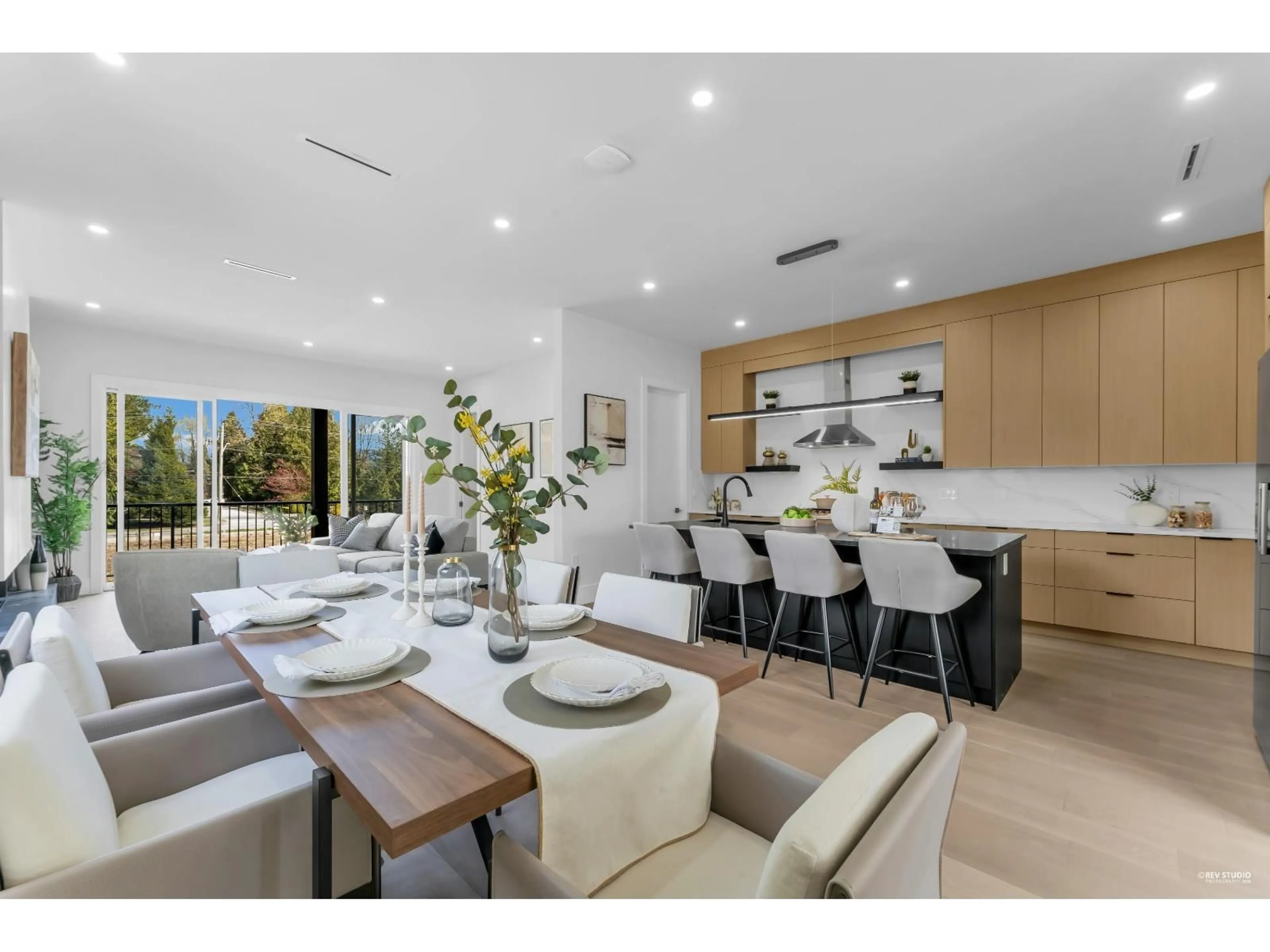 Open concept kitchen, unknown for 15871 111A AVENUE, Surrey British Columbia V4N1J1