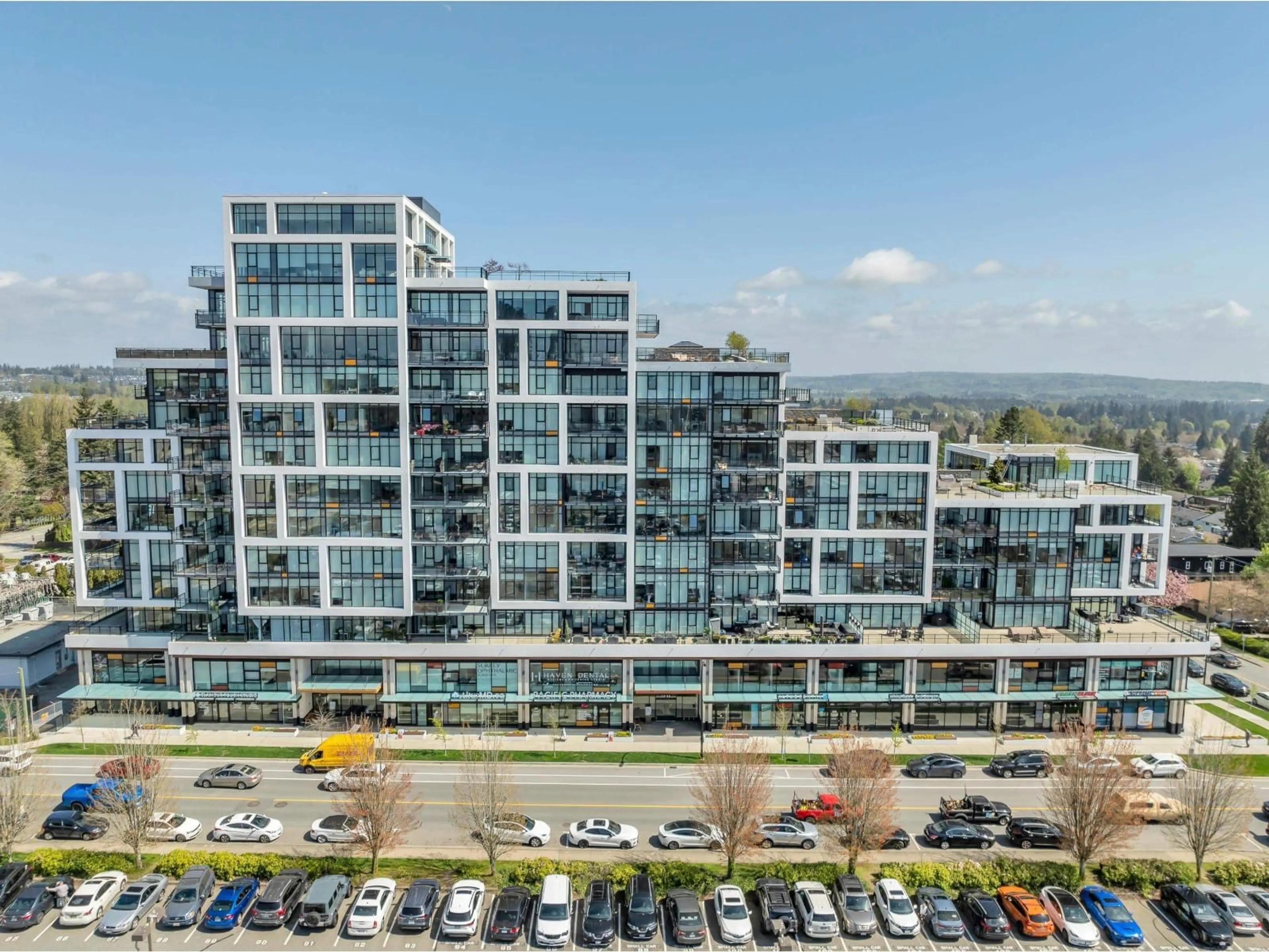 A pic from outside/outdoor area/front of a property/back of a property/a pic from drone, city buildings view from balcony for 613 - 1526 FINLAY STREET, White Rock British Columbia V4B4L9