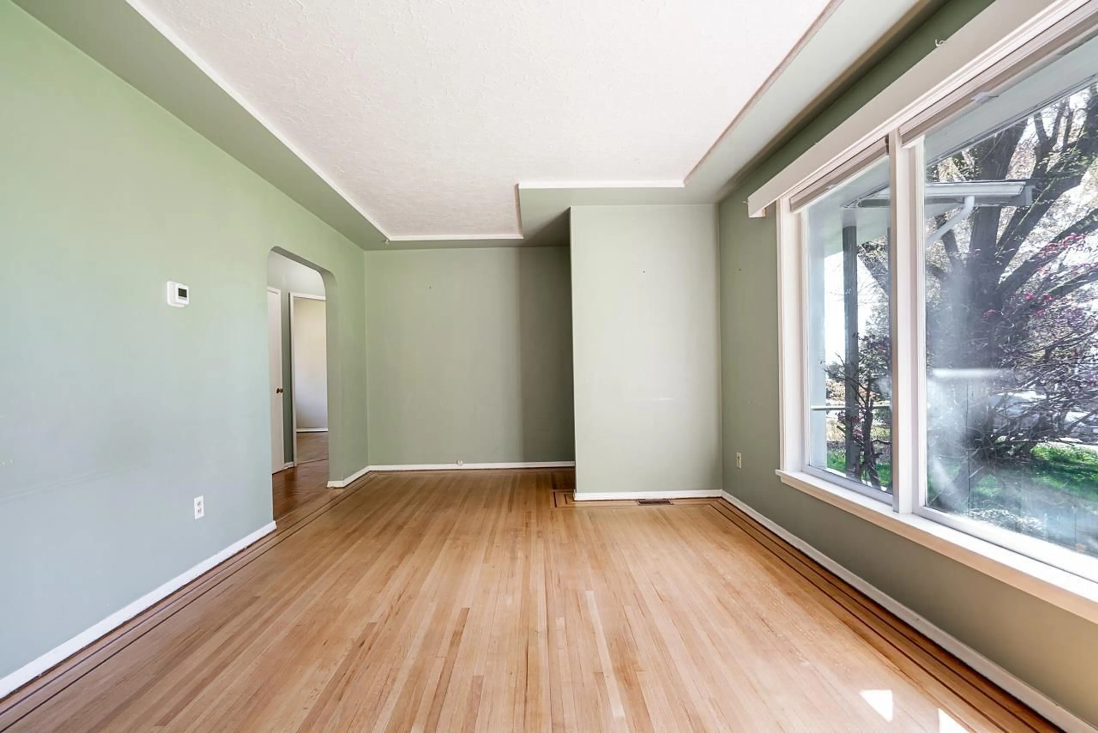 A pic of a room for 15405 SEMIAHMOO AVENUE, White Rock British Columbia V4B1T6