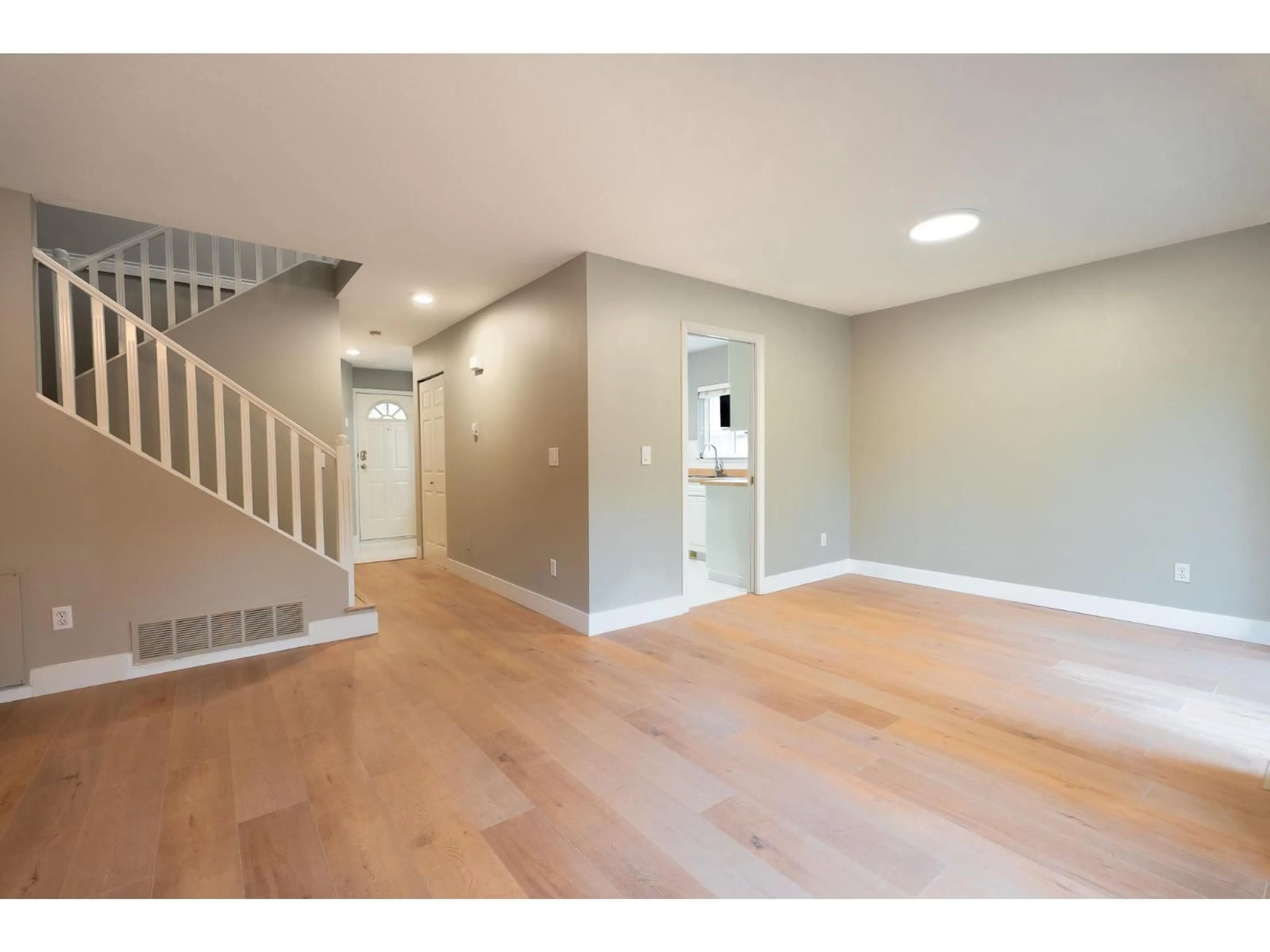 Indoor entryway for 315 - 16233 82 AVENUE, Surrey British Columbia V4N0P7