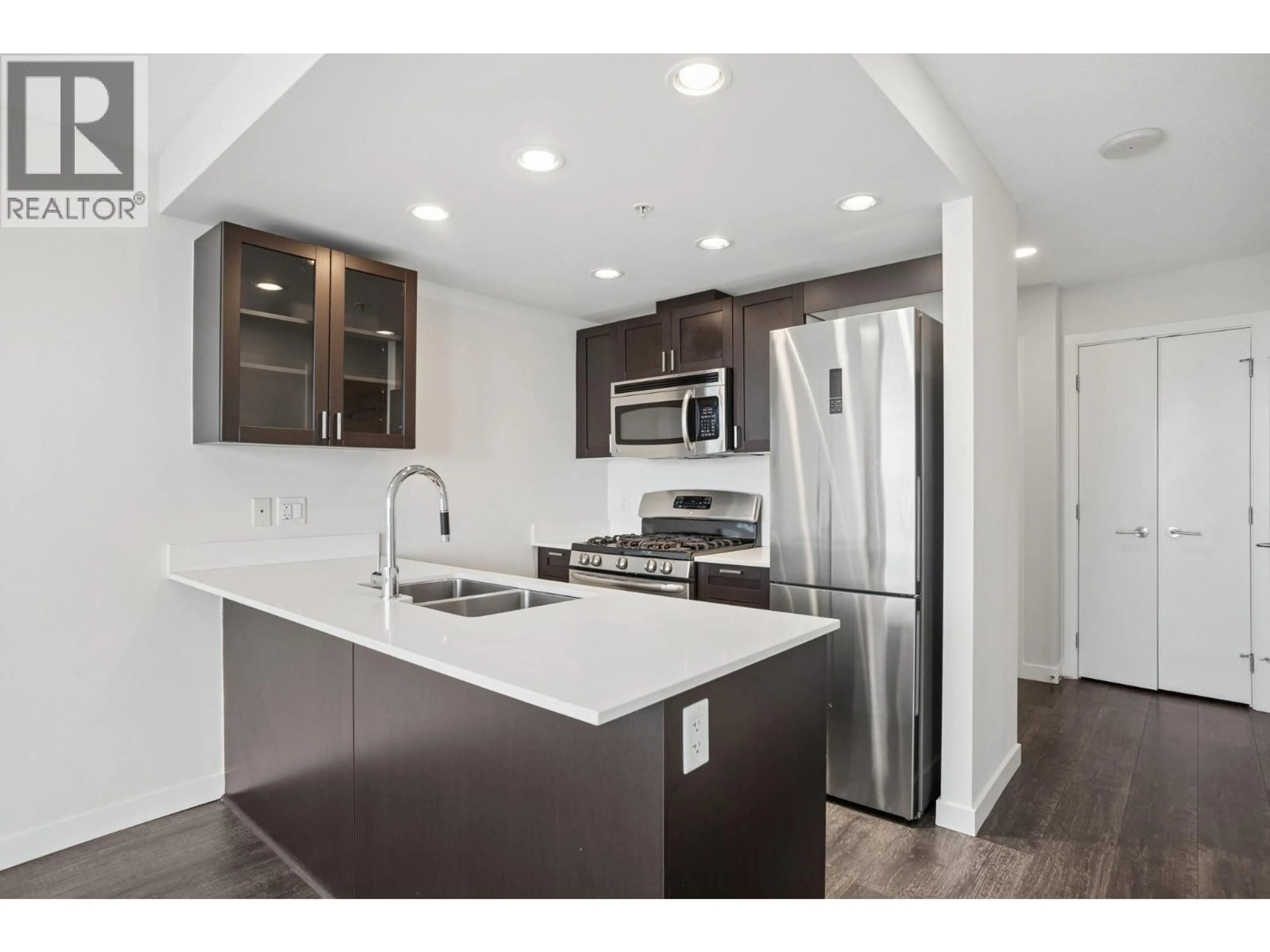 Open concept kitchen, unknown for 1001 - 4815 ELDORADO MEWS, Vancouver British Columbia V5R0B2