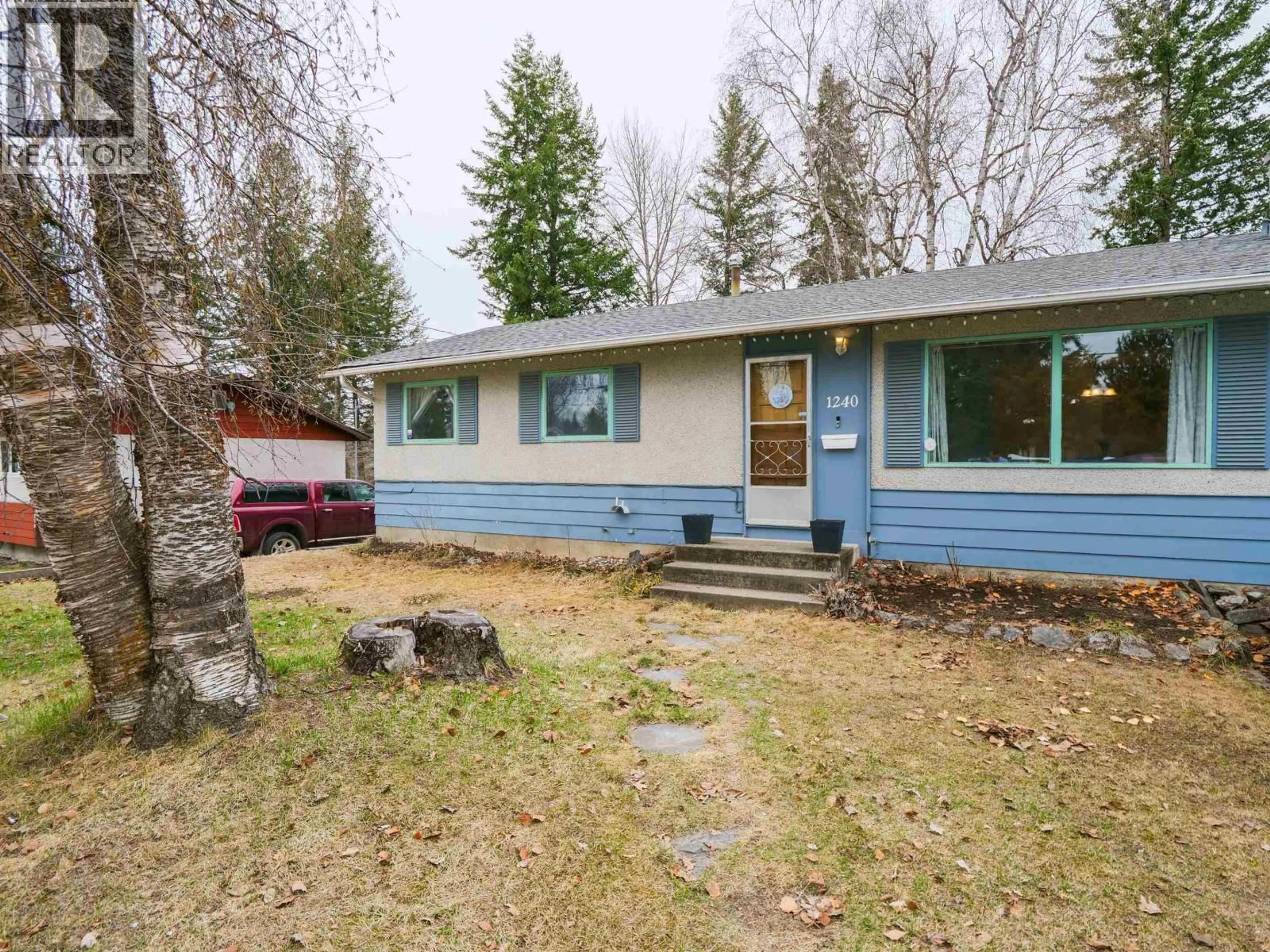 A pic from outside/outdoor area/front of a property/back of a property/a pic from drone, street for 1240 PENTLAND CRESCENT, Quesnel British Columbia V2J1N2