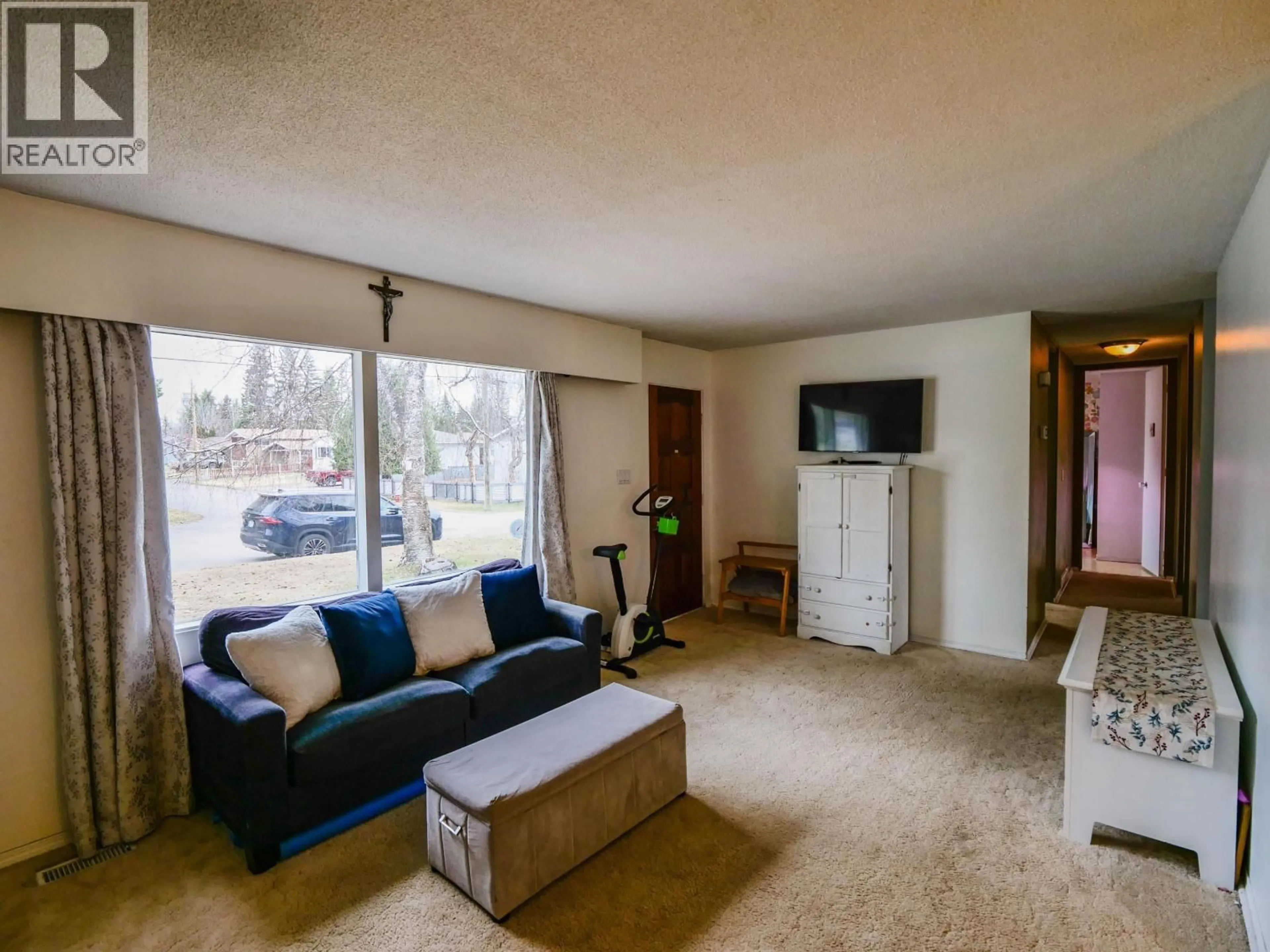 Living room with furniture, unknown for 1240 PENTLAND CRESCENT, Quesnel British Columbia V2J1N2