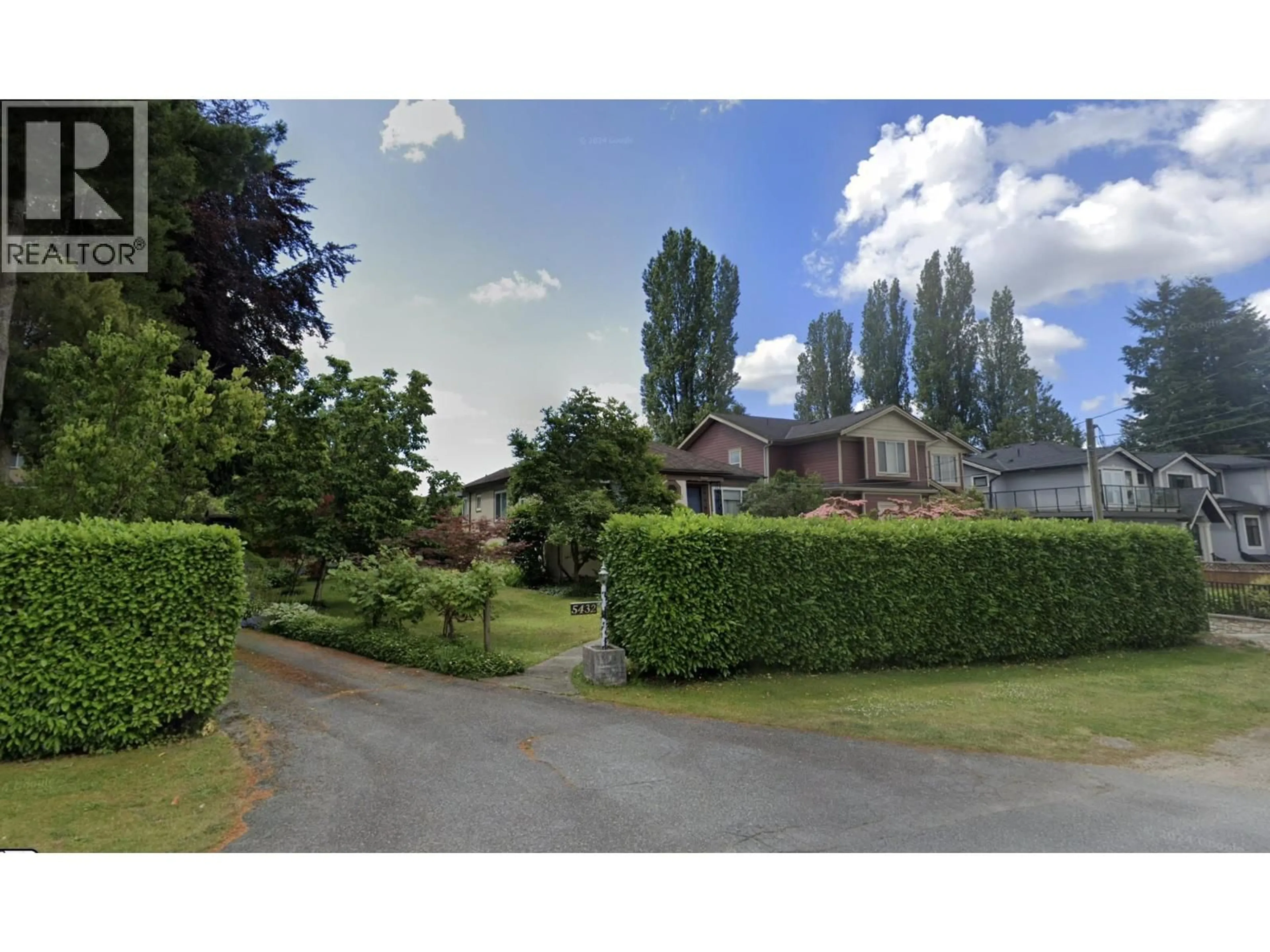 A pic from outside/outdoor area/front of a property/back of a property/a pic from drone, street for 5432 LAUREL STREET, Burnaby British Columbia V5G1N2