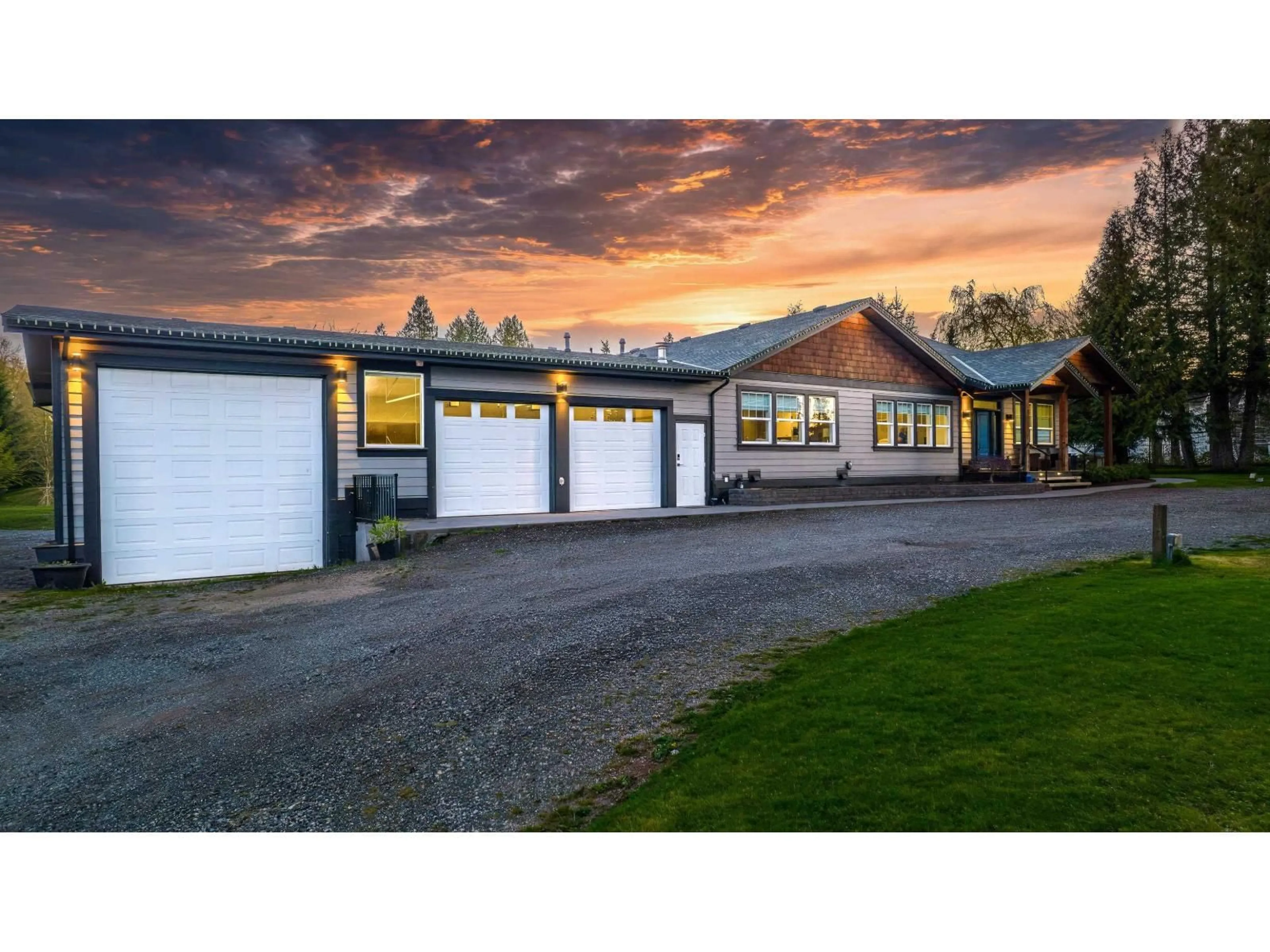 A pic from outside/outdoor area/front of a property/back of a property/a pic from drone, street for 26258 60 AVENUE, Langley British Columbia V4W1L2