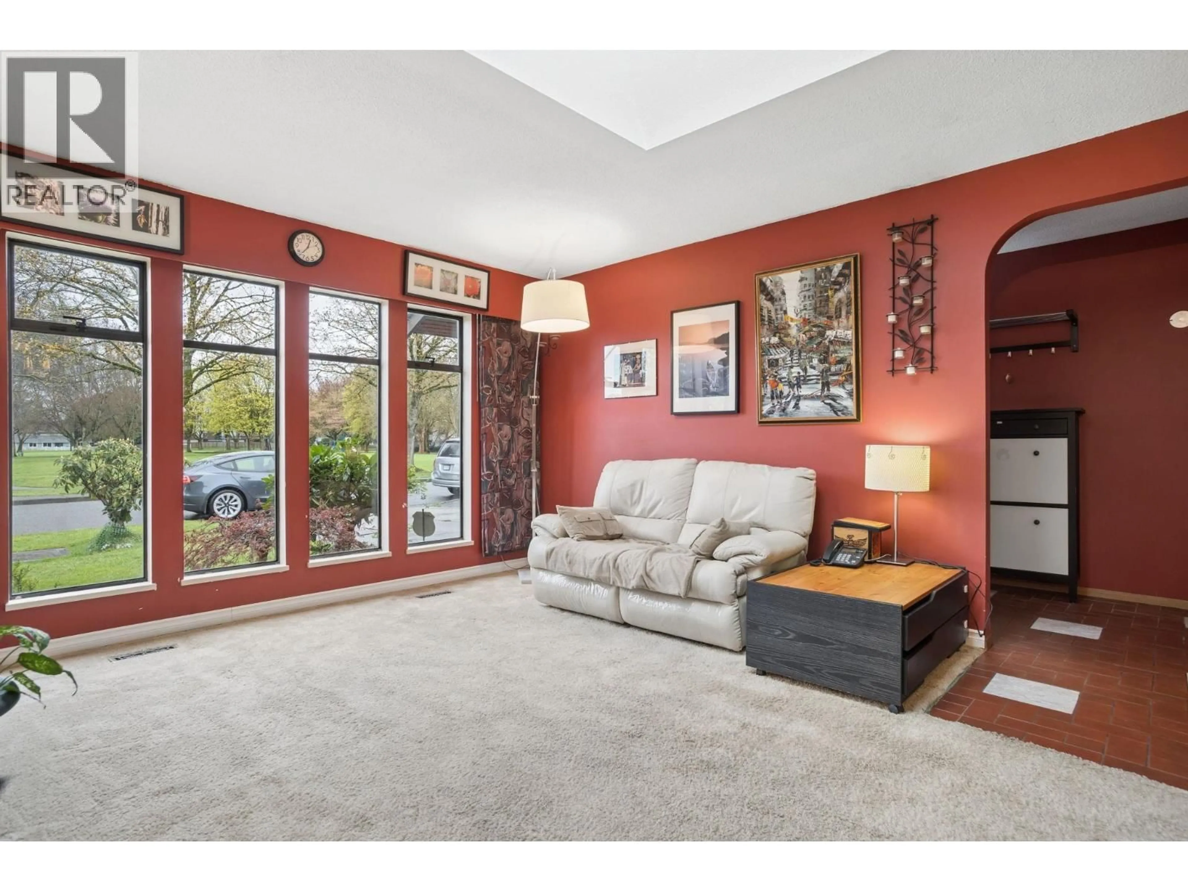 Living room with furniture, unknown for 11200 MELLIS DRIVE, Richmond British Columbia V6X1L7