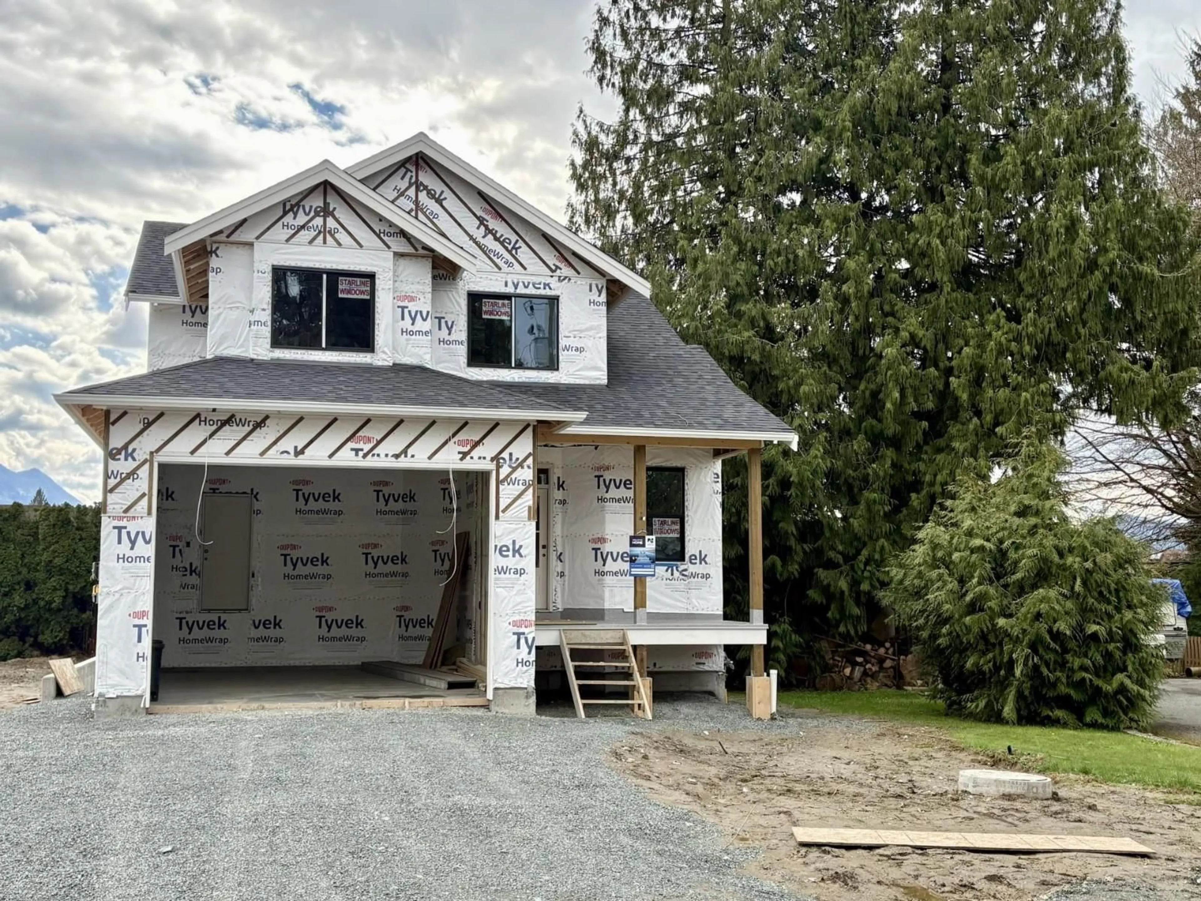 Home with vinyl exterior material, street for 7033 EDEN DRIVE, Chilliwack British Columbia V2R1E6