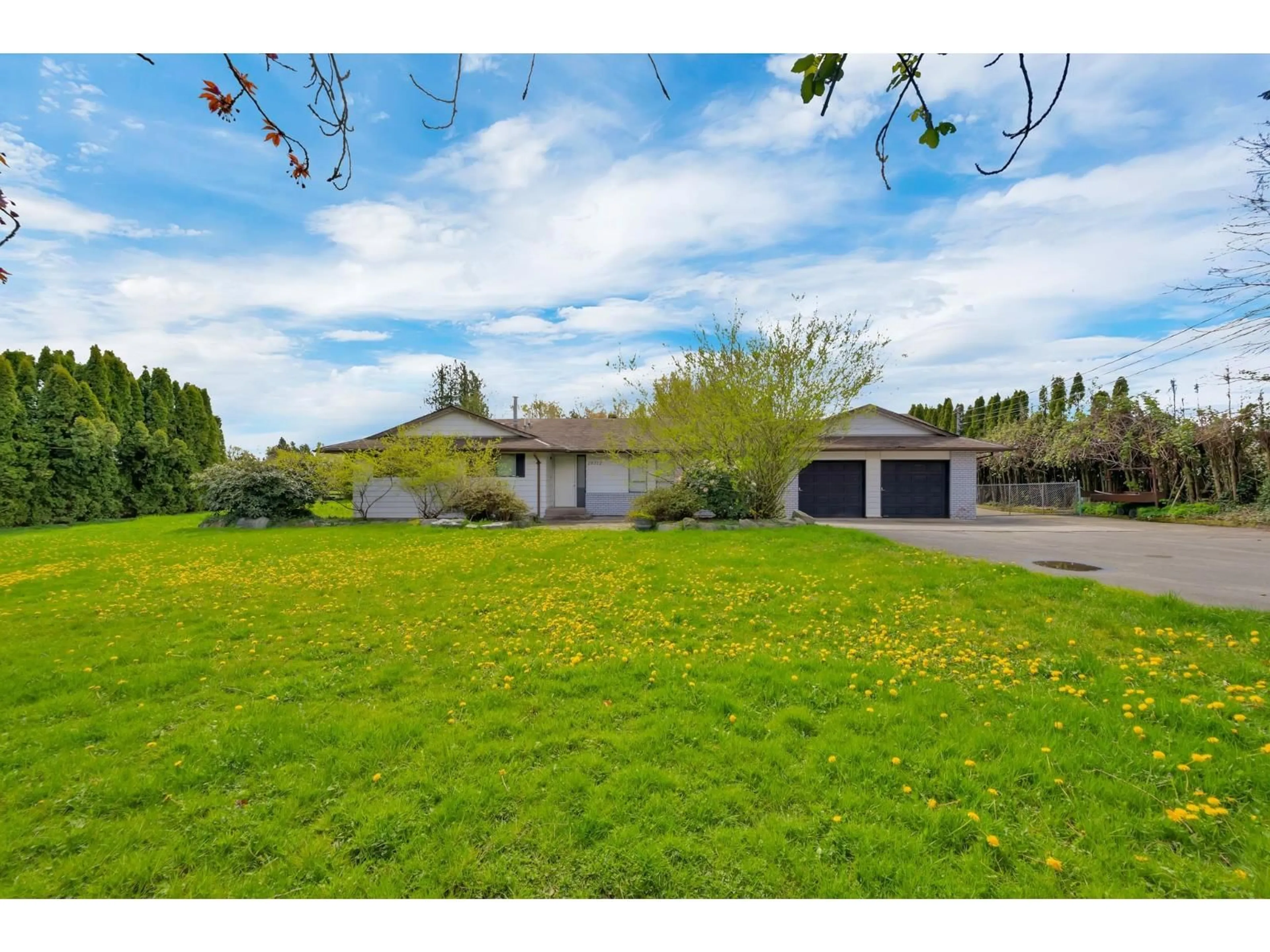 A pic from outside/outdoor area/front of a property/back of a property/a pic from drone, unknown for 28712 58 AVENUE, Abbotsford British Columbia V4X2P6