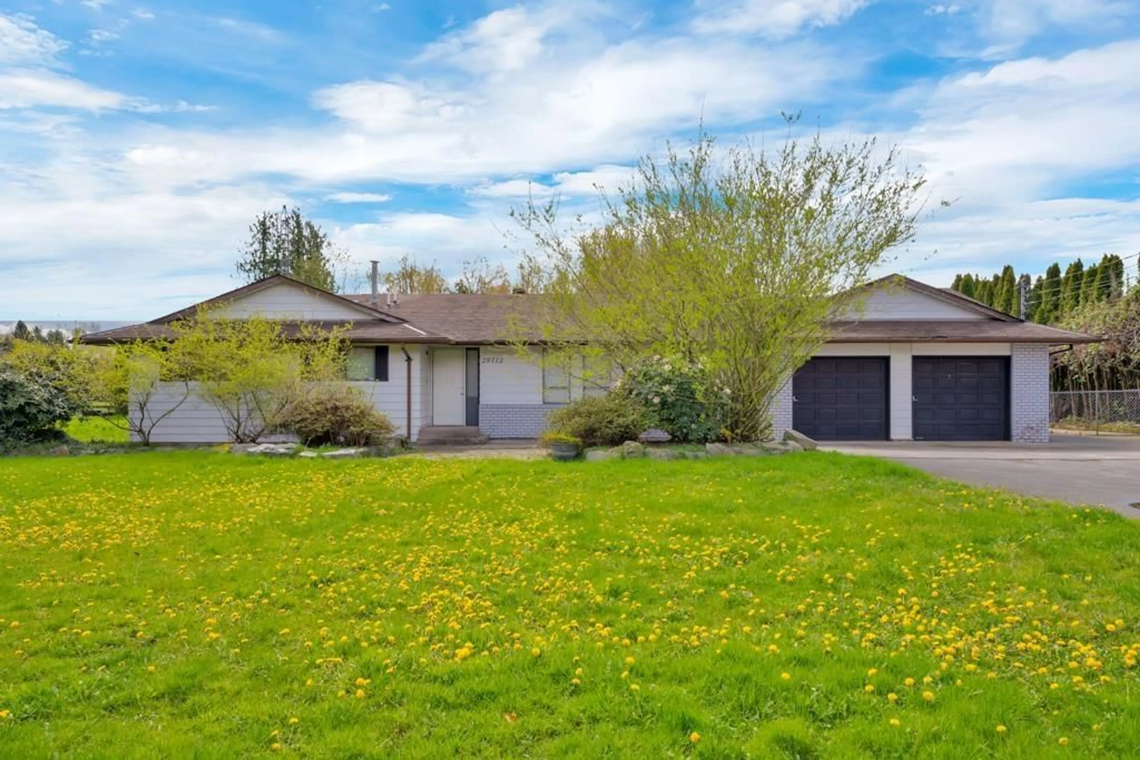 A pic from outside/outdoor area/front of a property/back of a property/a pic from drone, street for 28712 58 AVENUE, Abbotsford British Columbia V4X2P6