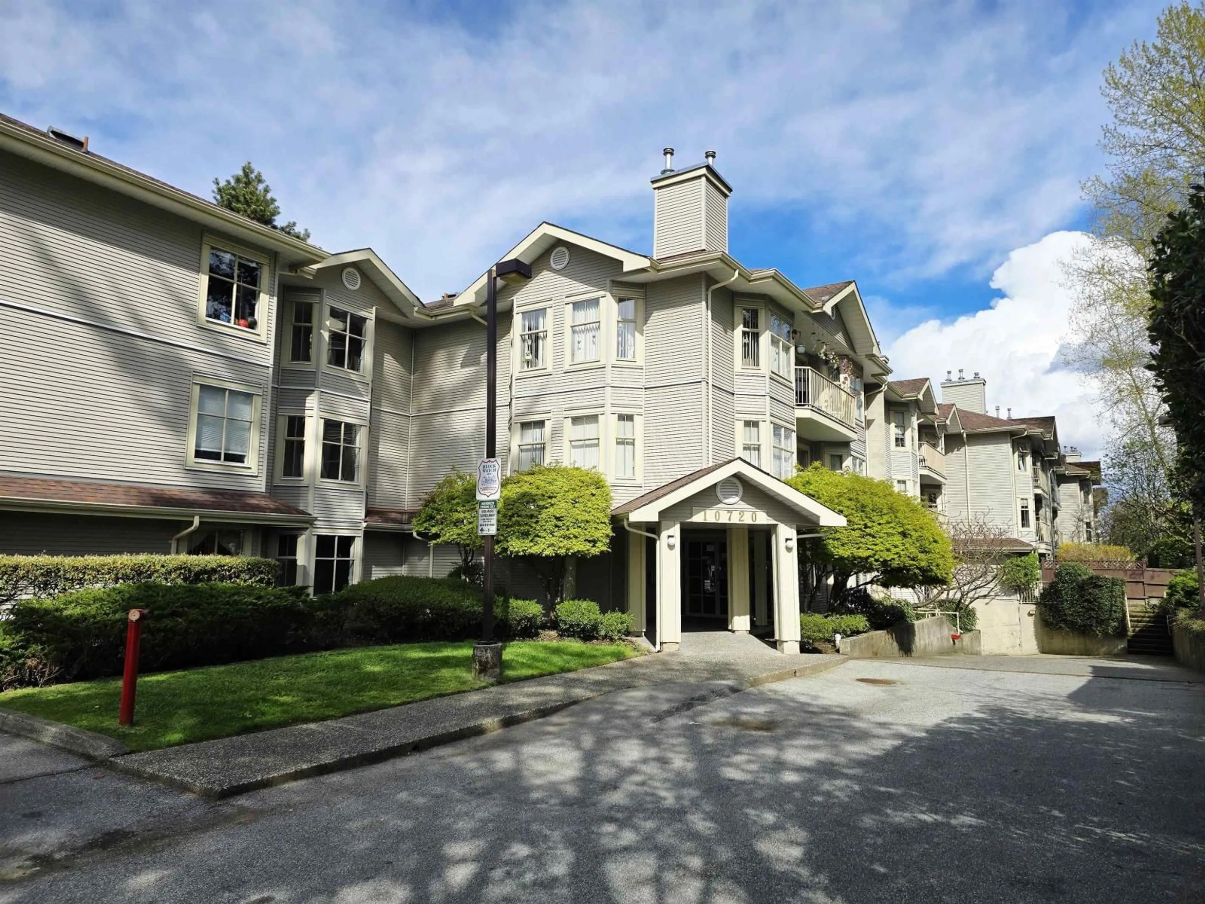 Unknown for 106 - 10720 138 STREET, Surrey British Columbia V3T4K5