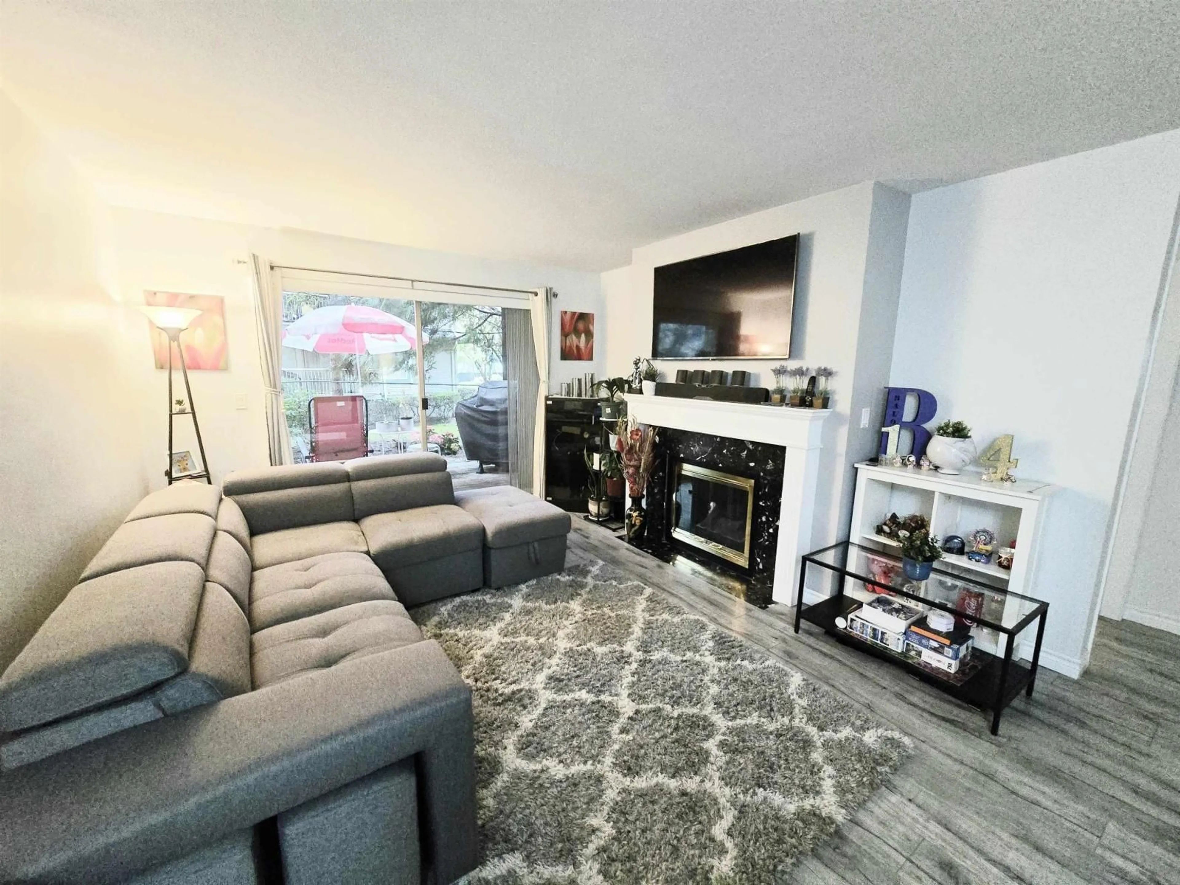 Living room with furniture, unknown for 106 - 10720 138 STREET, Surrey British Columbia V3T4K5